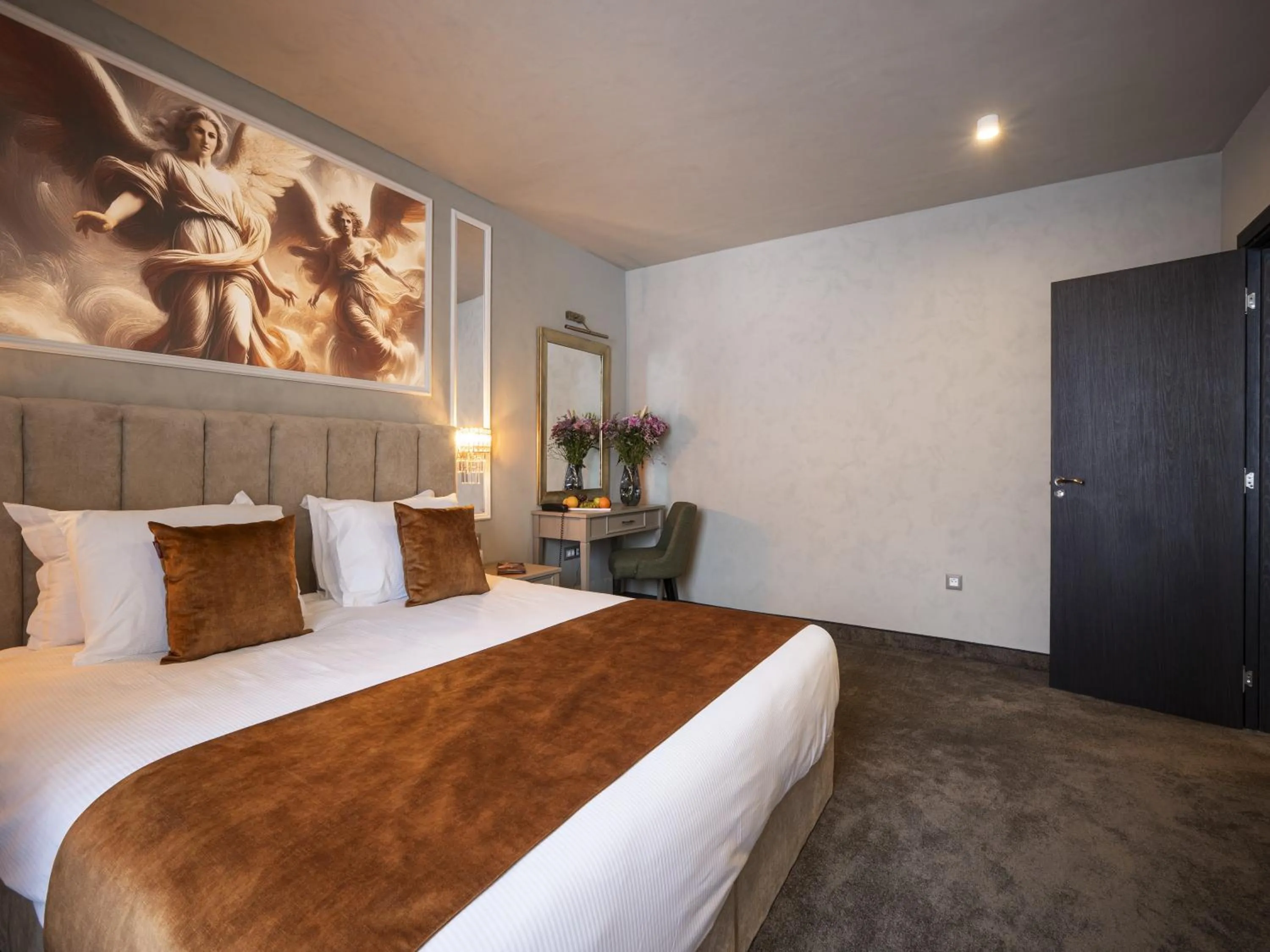 Bed in Premier Luxury Mountain Resort