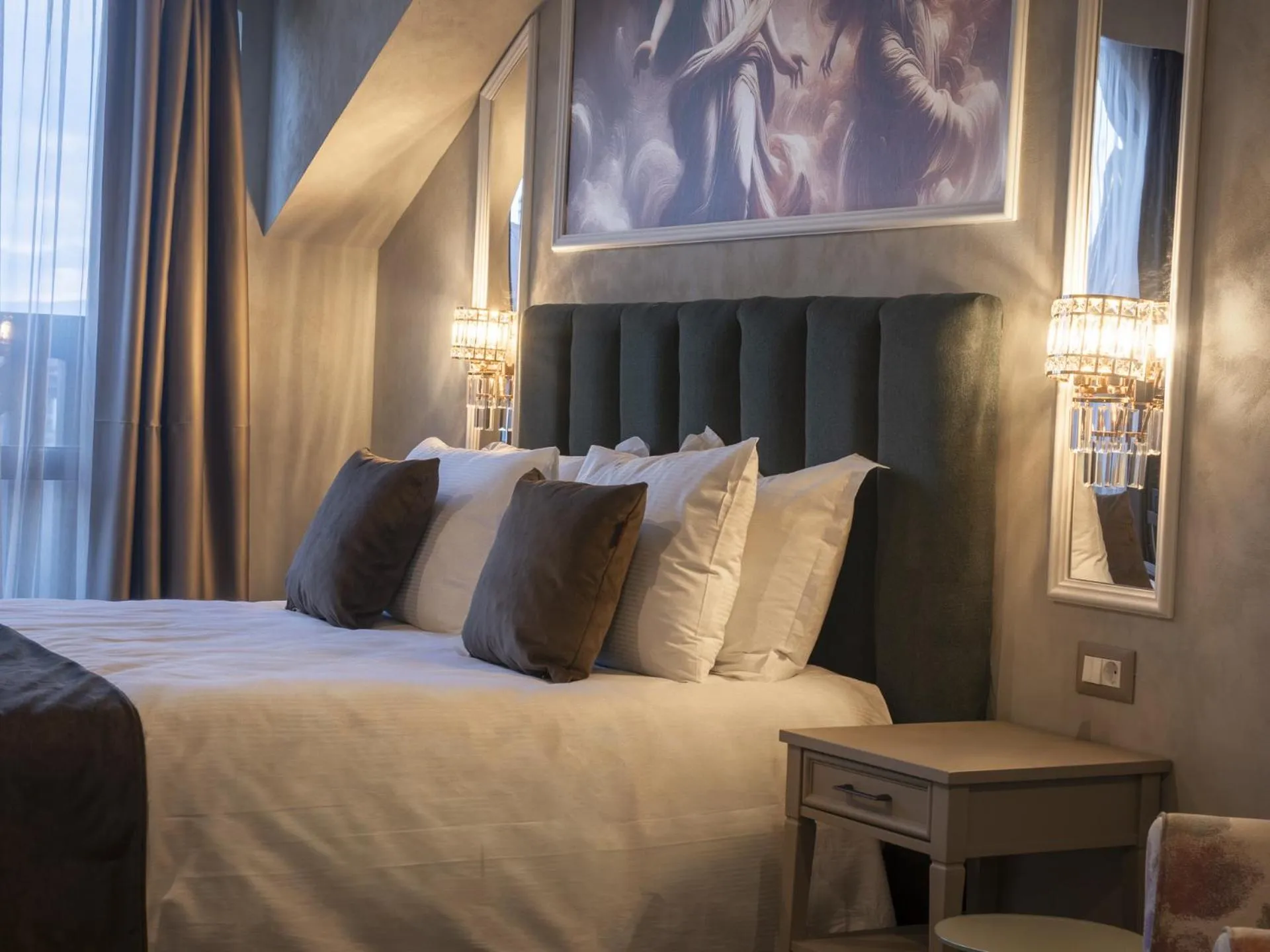 Bed in Premier Luxury Mountain Resort