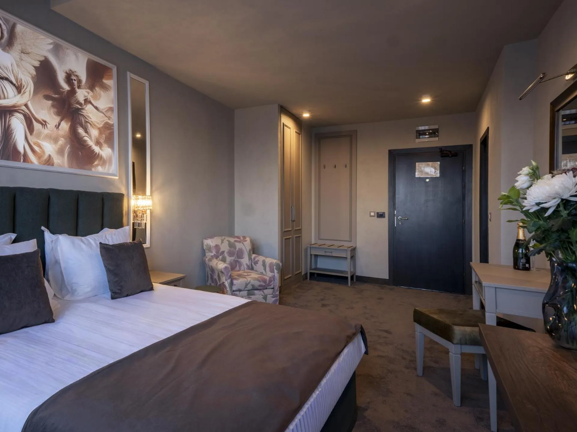 Bed in Premier Luxury Mountain Resort