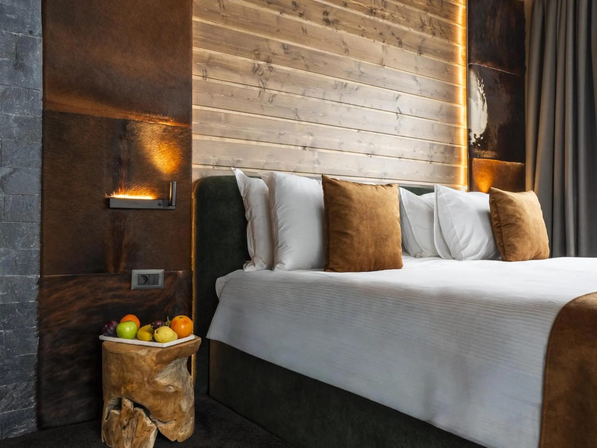 Bed in Premier Luxury Mountain Resort