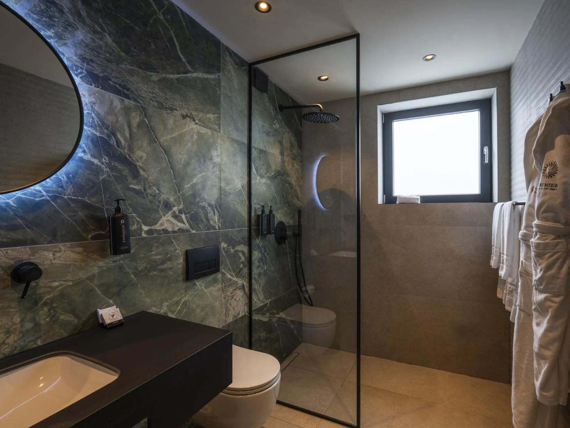 Premier Luxury Mountain Resort