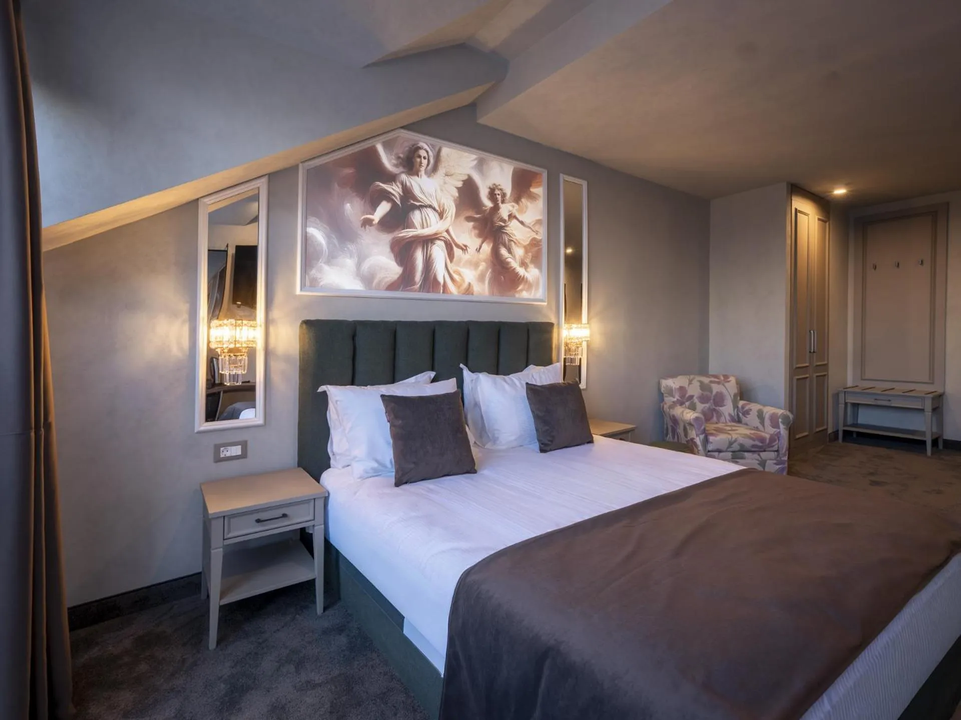 Bed in Premier Luxury Mountain Resort