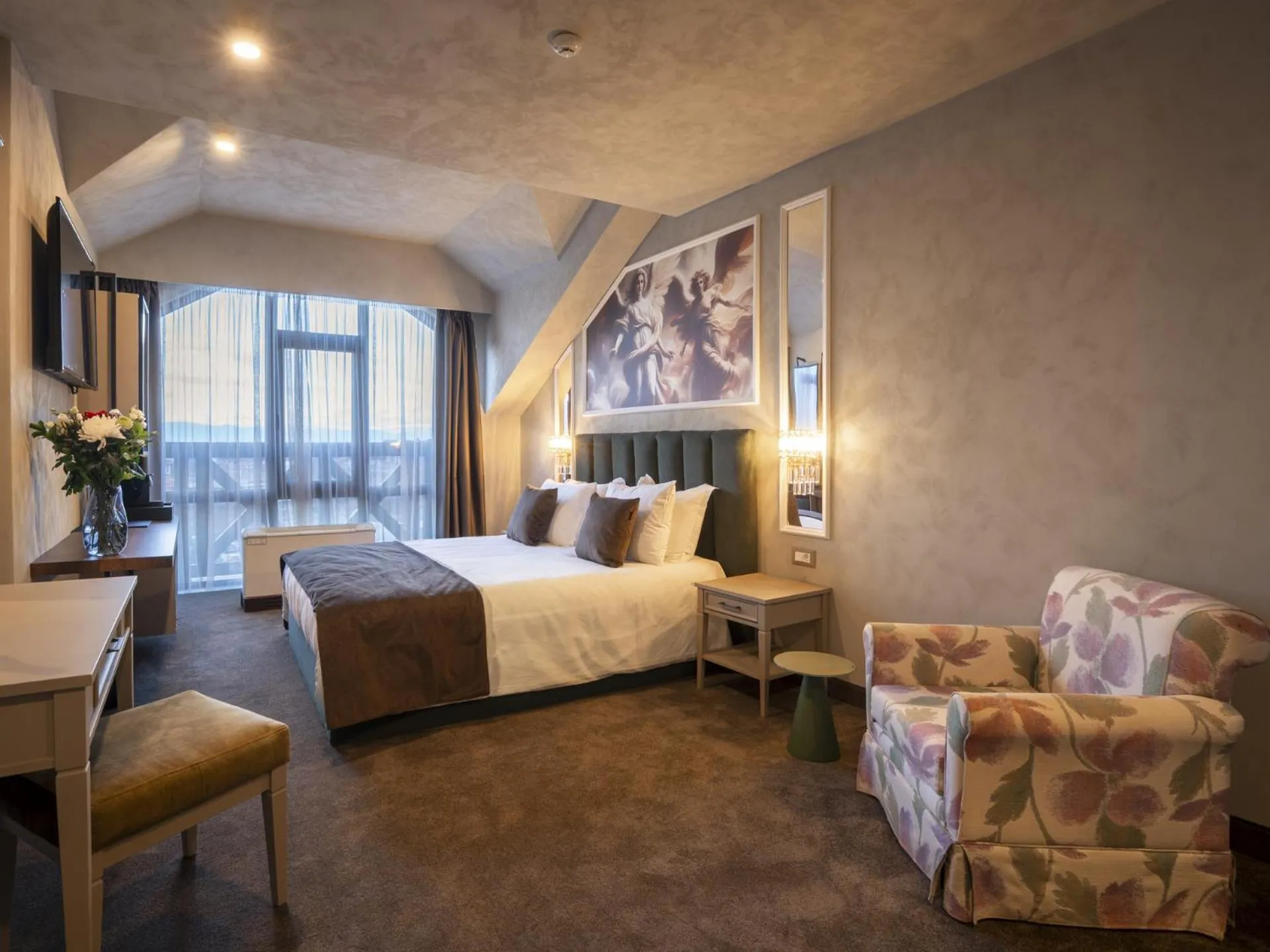 Bed in Premier Luxury Mountain Resort