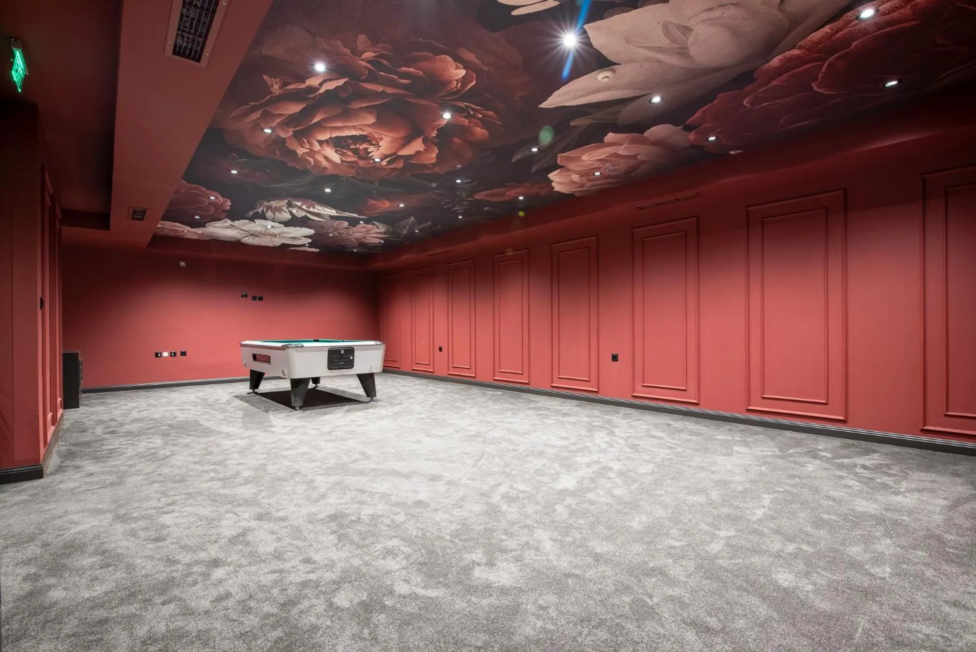 Billiard in Premier Luxury Mountain Resort