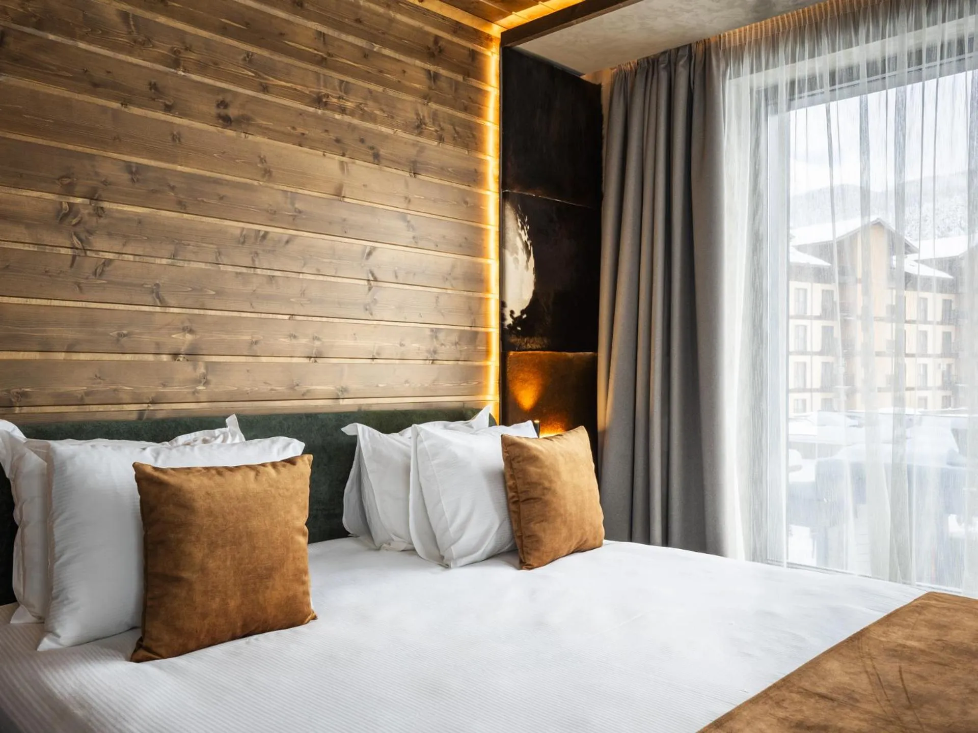 Bed in Premier Luxury Mountain Resort