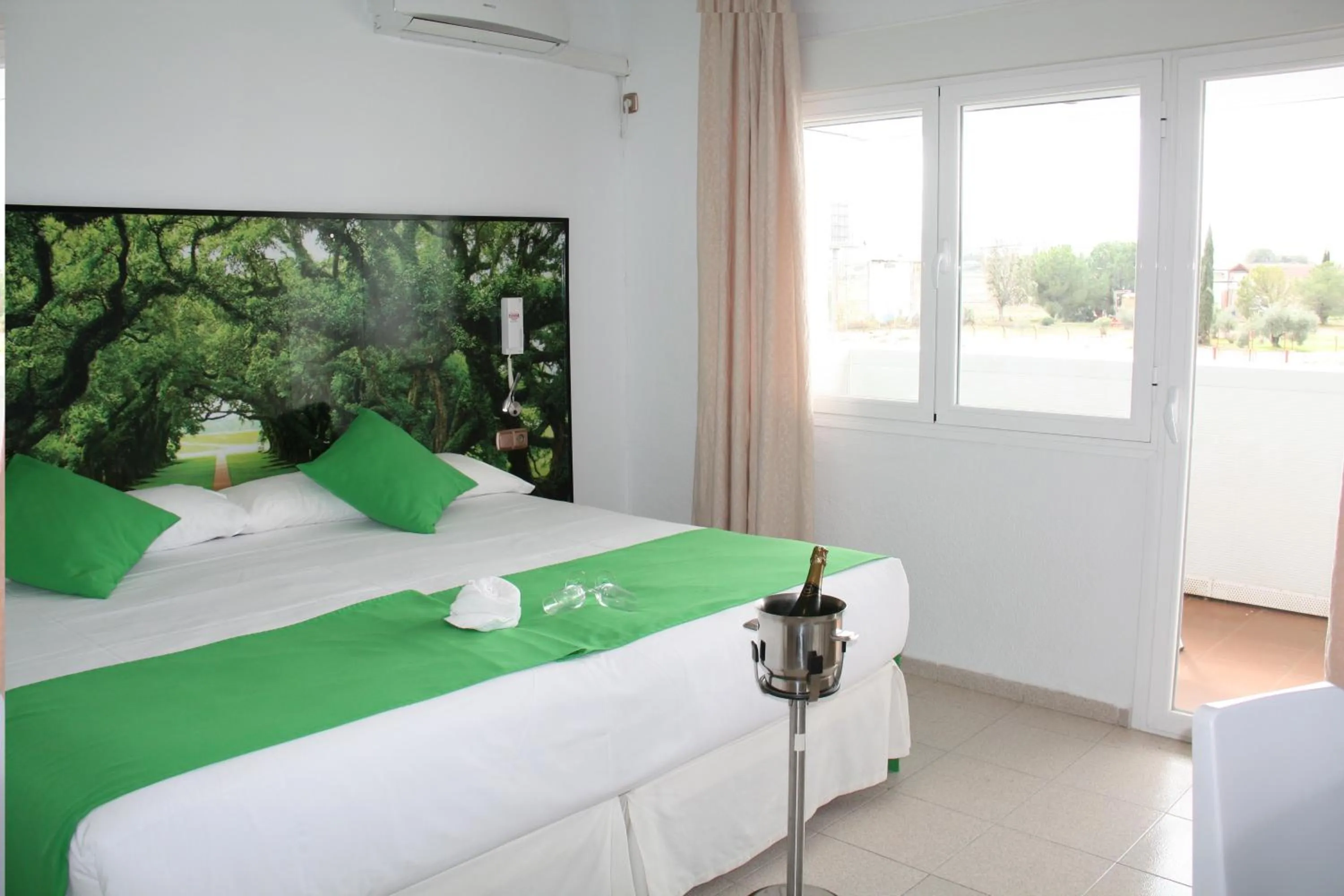 View (from property/room), Bed in Hacienda Guadalquivir