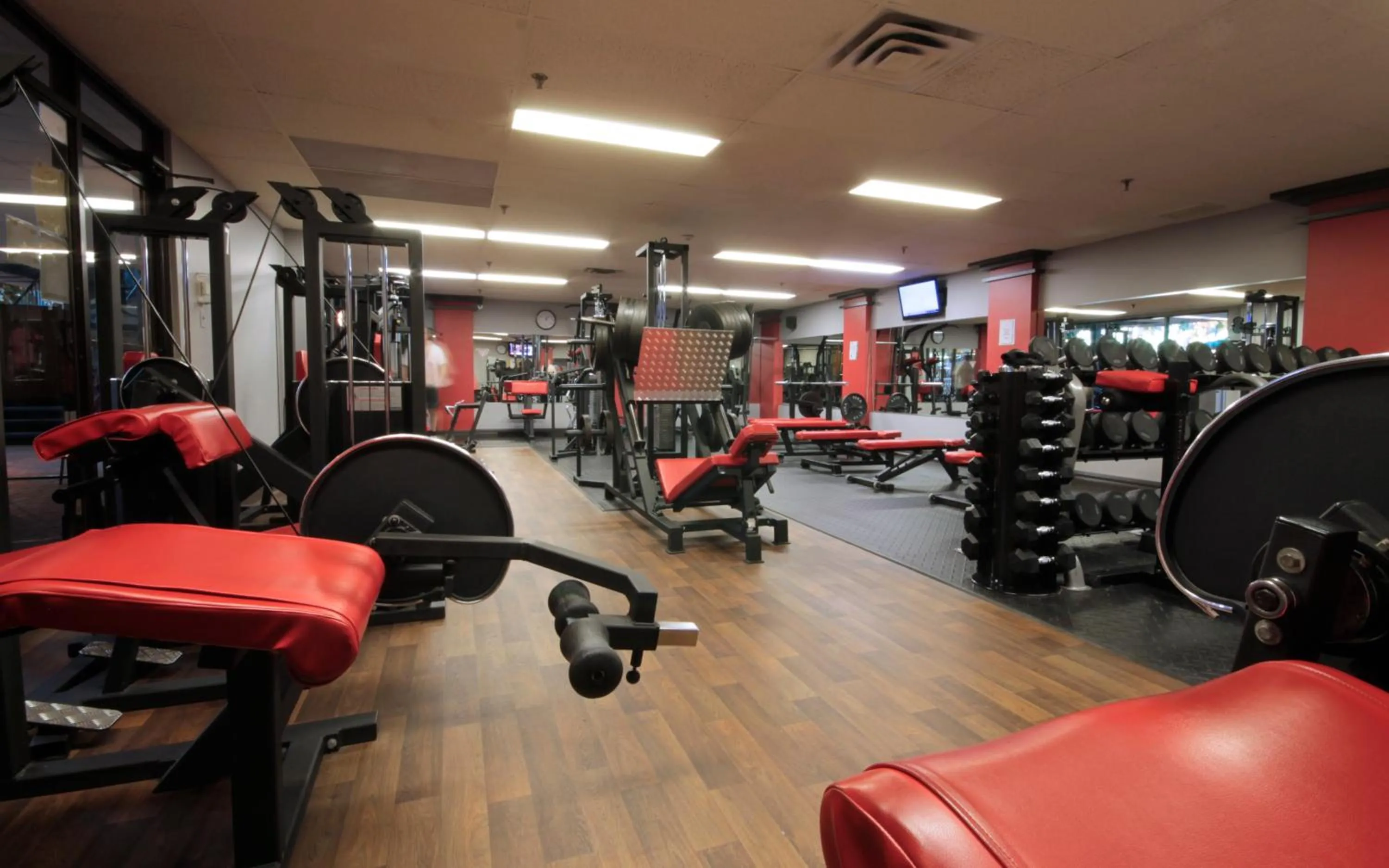Fitness centre/facilities in Hôtel Québec Inn par JARO