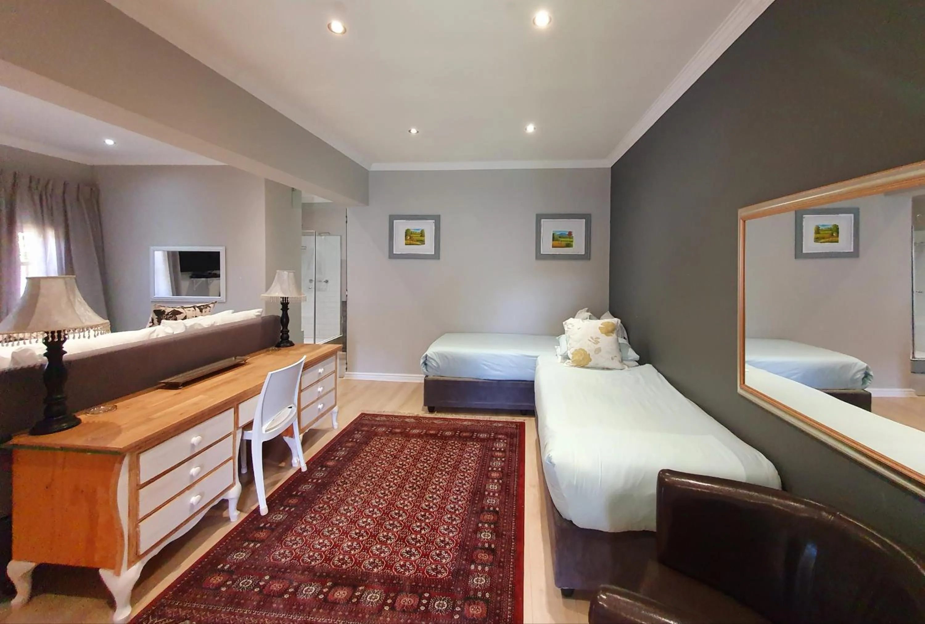 Bed in Two Fat Owls Guesthouse