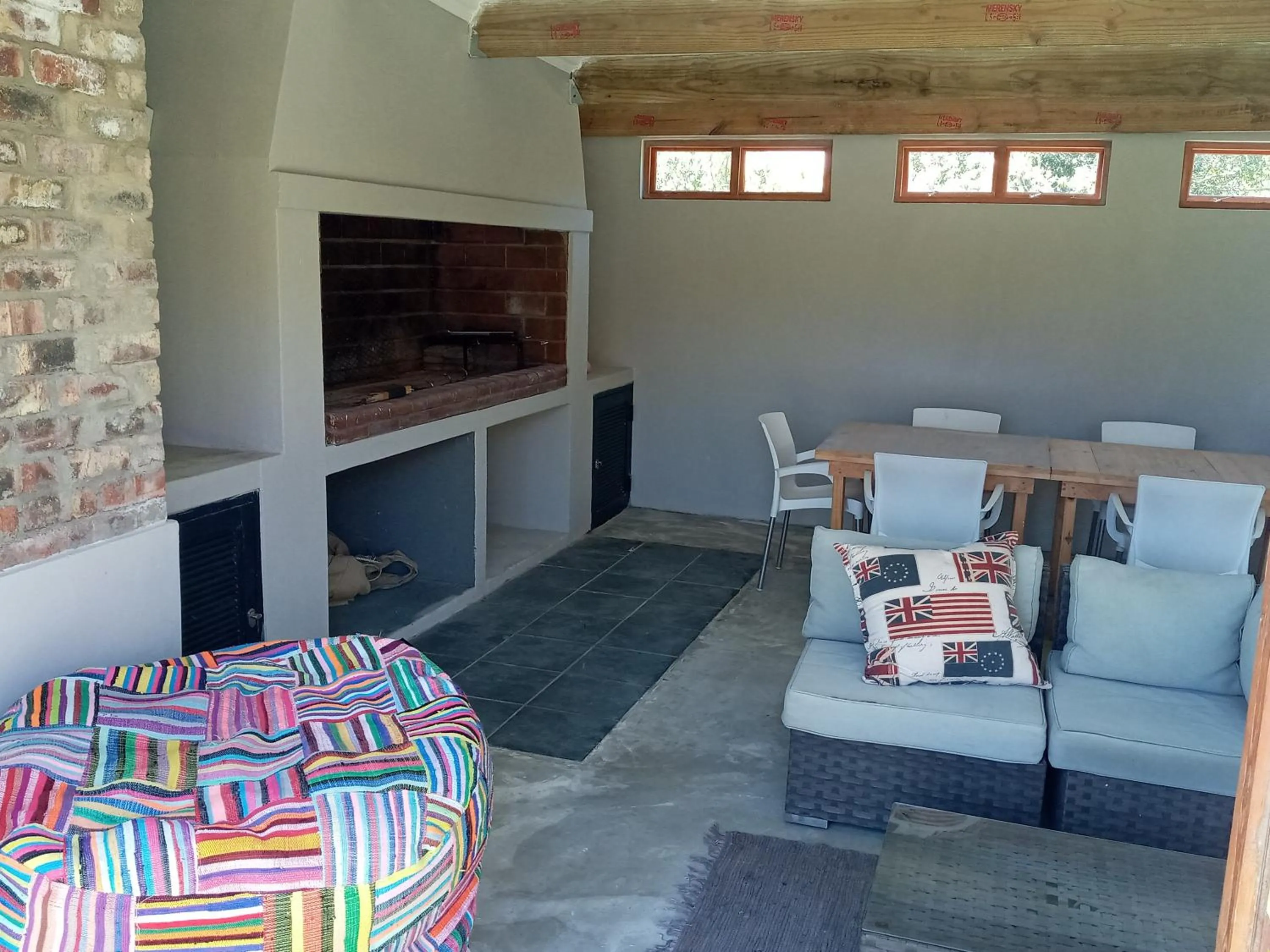 BBQ facilities in Two Fat Owls Guesthouse