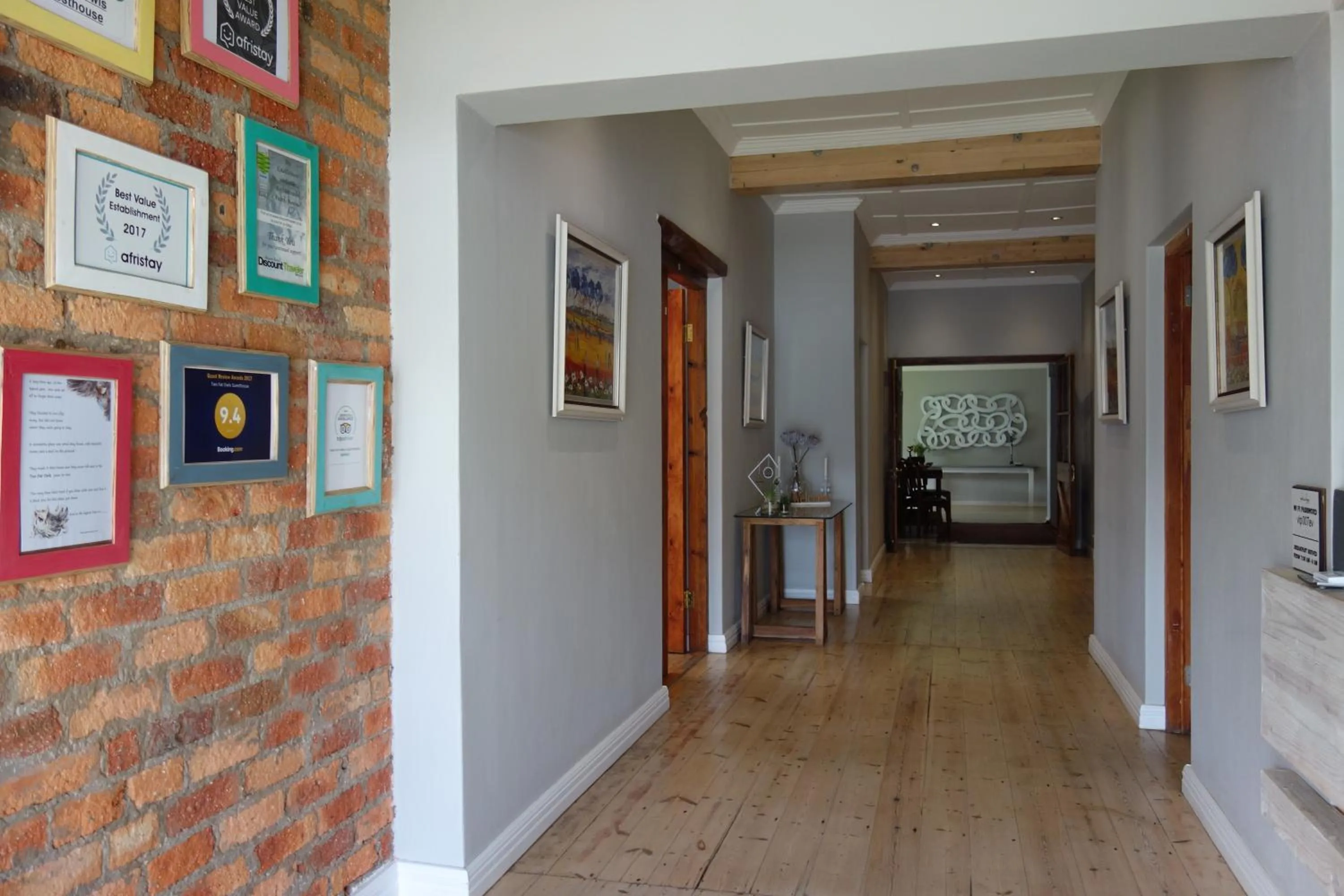 Lobby or reception in Two Fat Owls Guesthouse