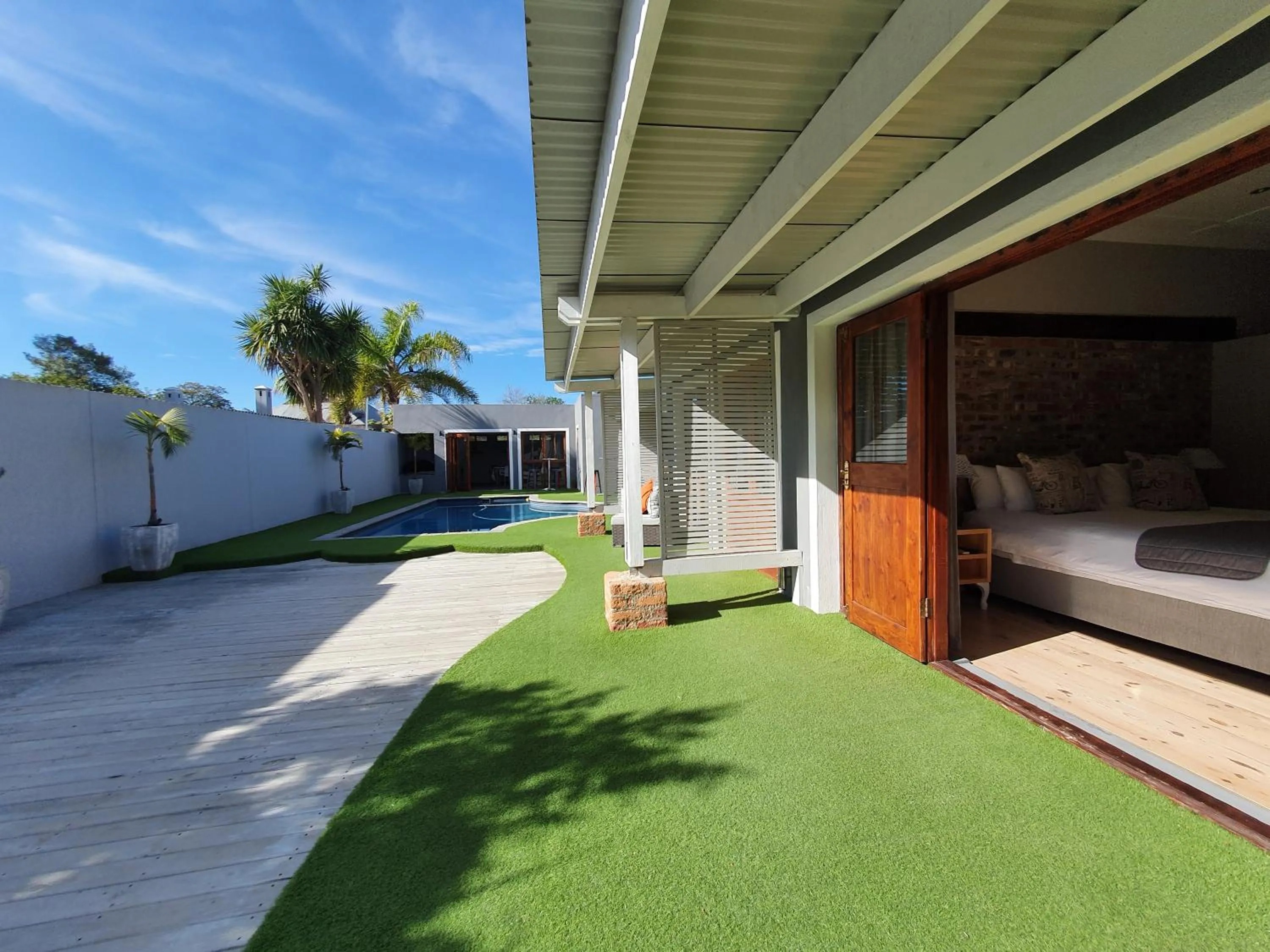 Patio in Two Fat Owls Guesthouse