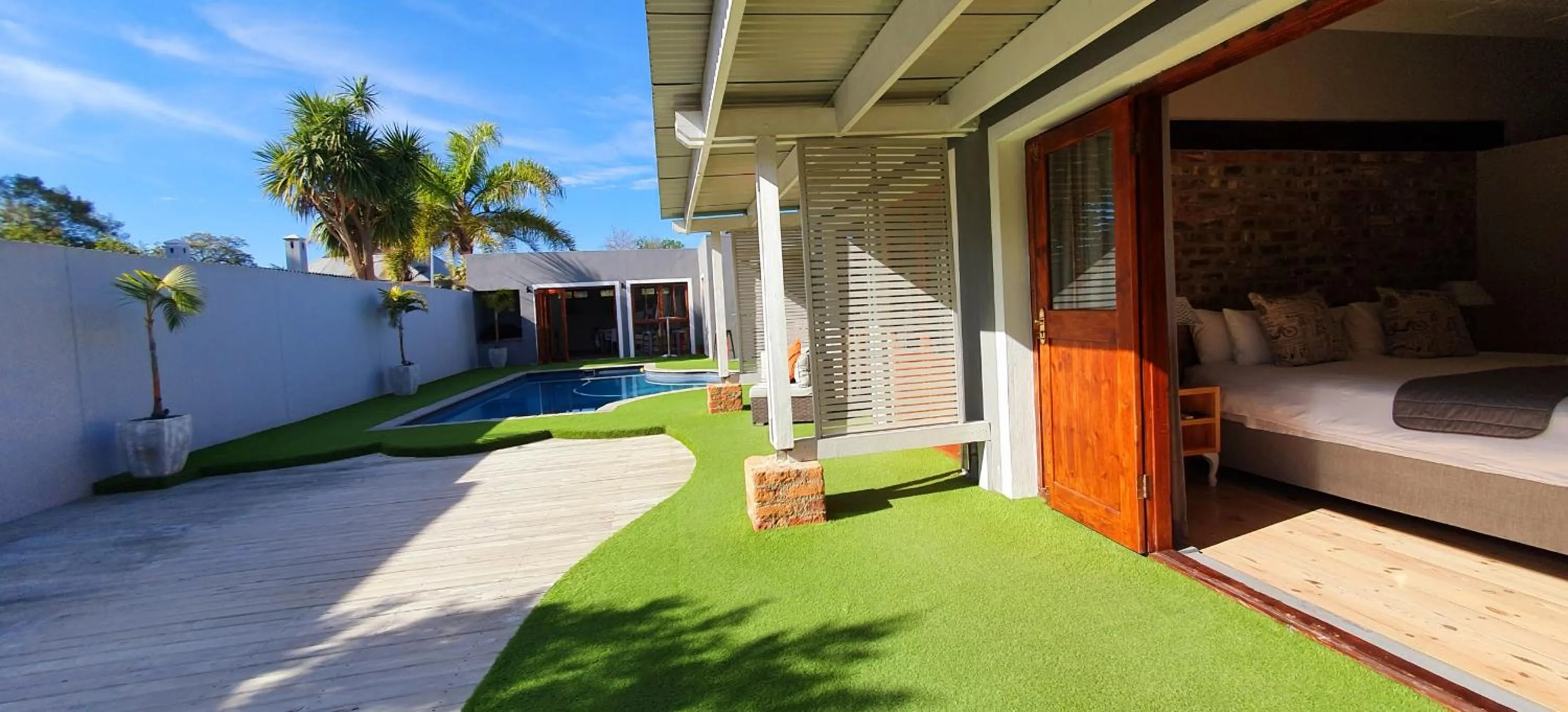 Patio in Two Fat Owls Guesthouse