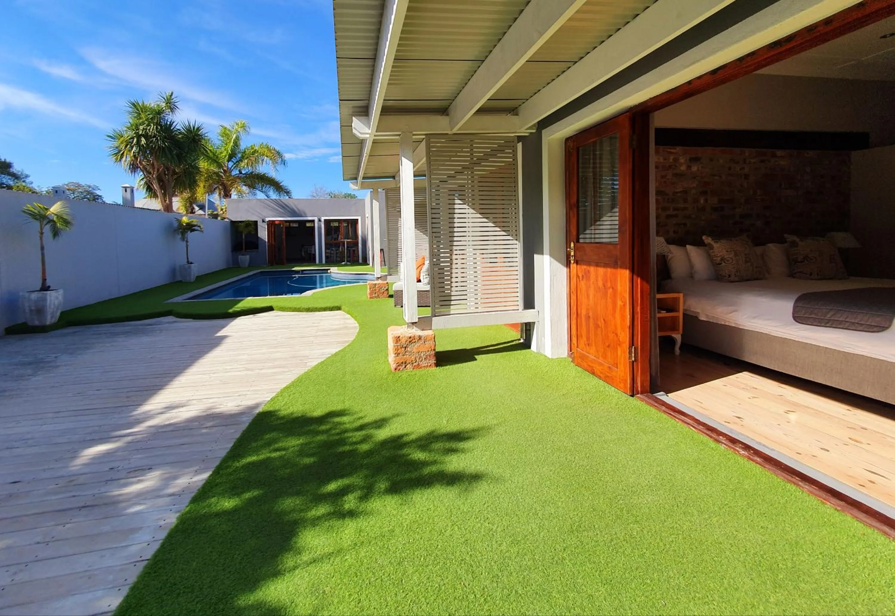 Patio in Two Fat Owls Guesthouse