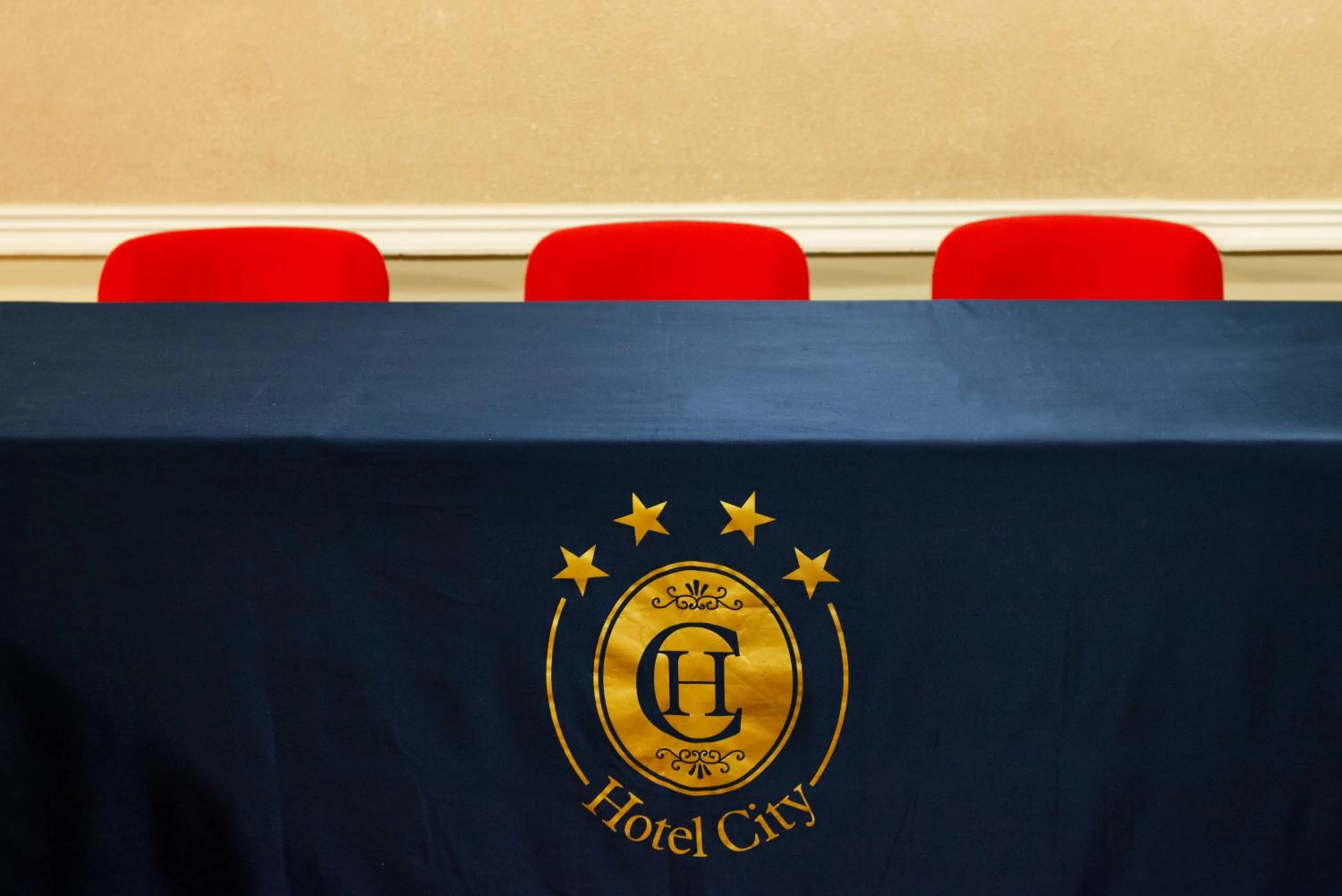 Business facilities in Hotel City