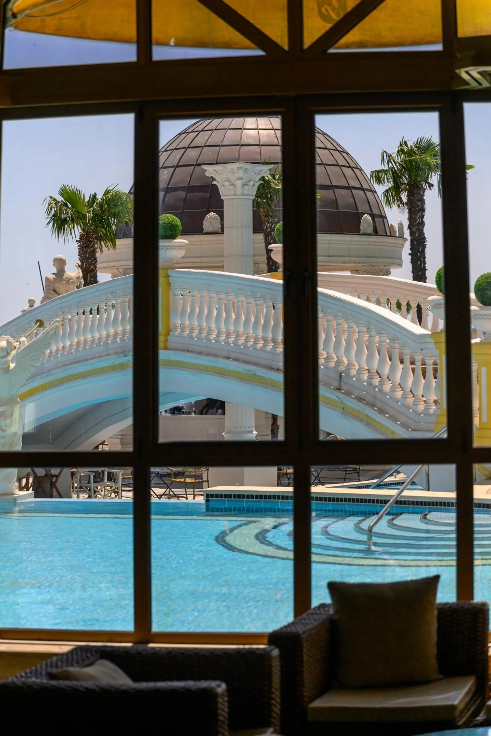 Pool view in Imperial Palace Hotel
