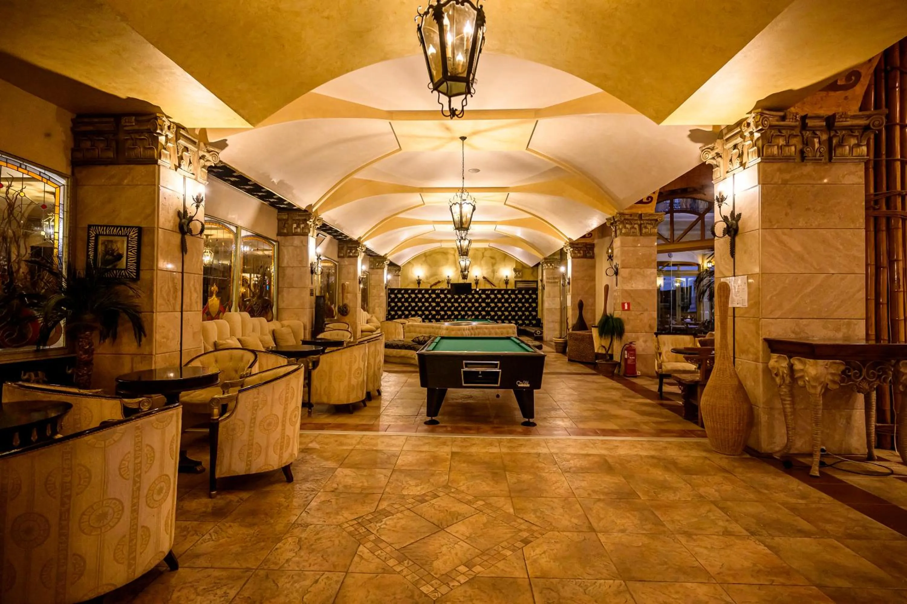 Lounge or bar in Imperial Palace Hotel