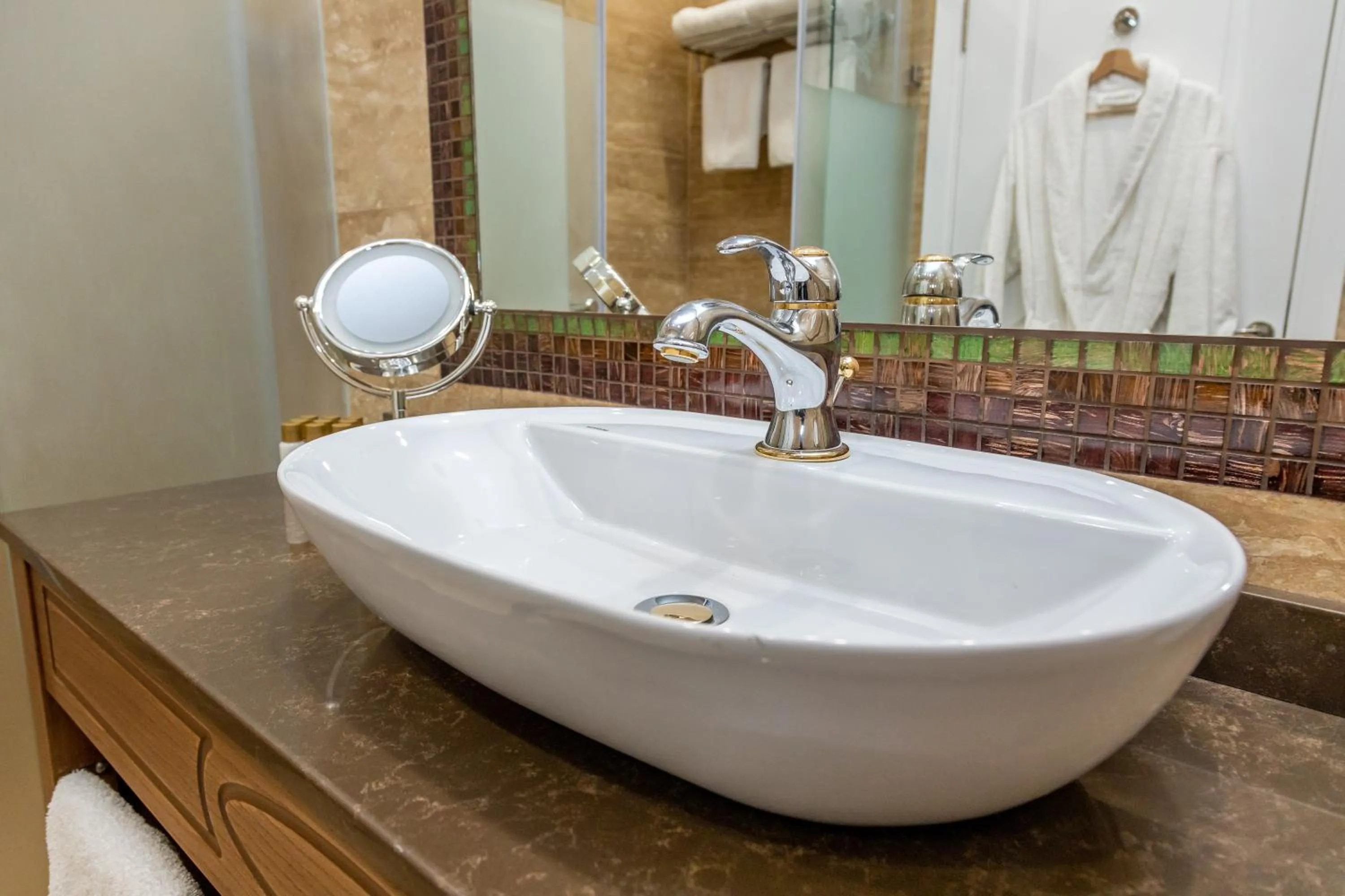 Bathroom in Imperial Palace Hotel