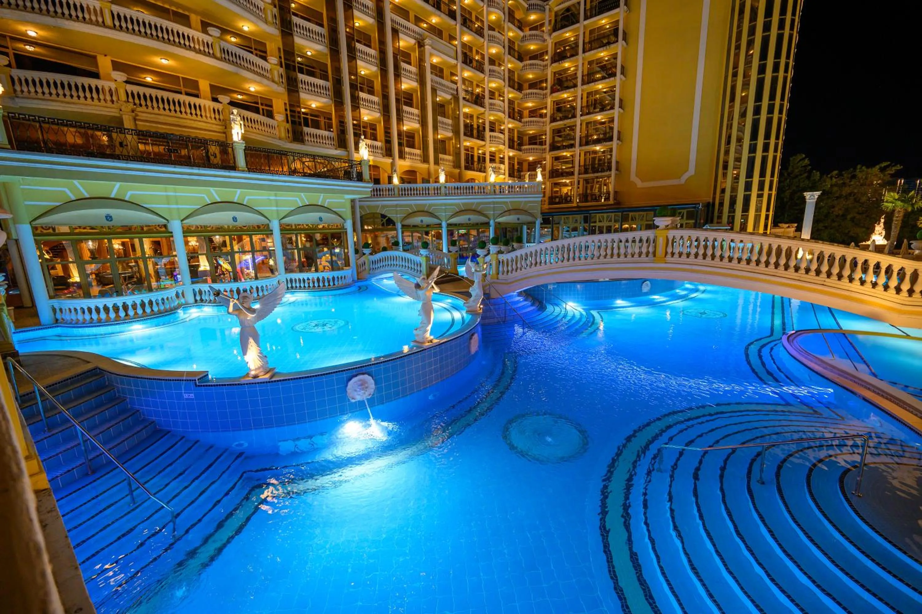 Night in Imperial Palace Hotel