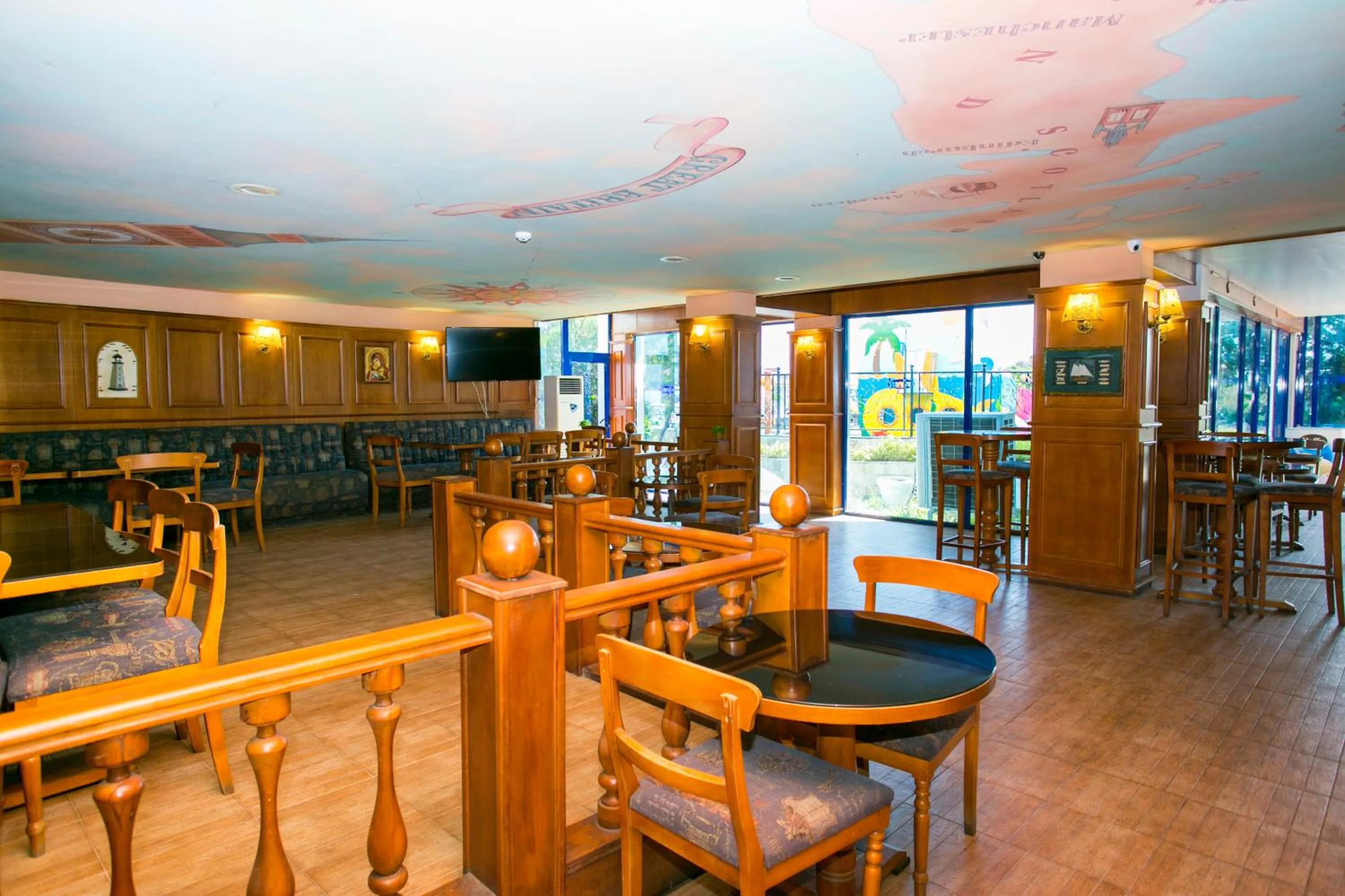 Lounge or bar in Chaika Beach Resort