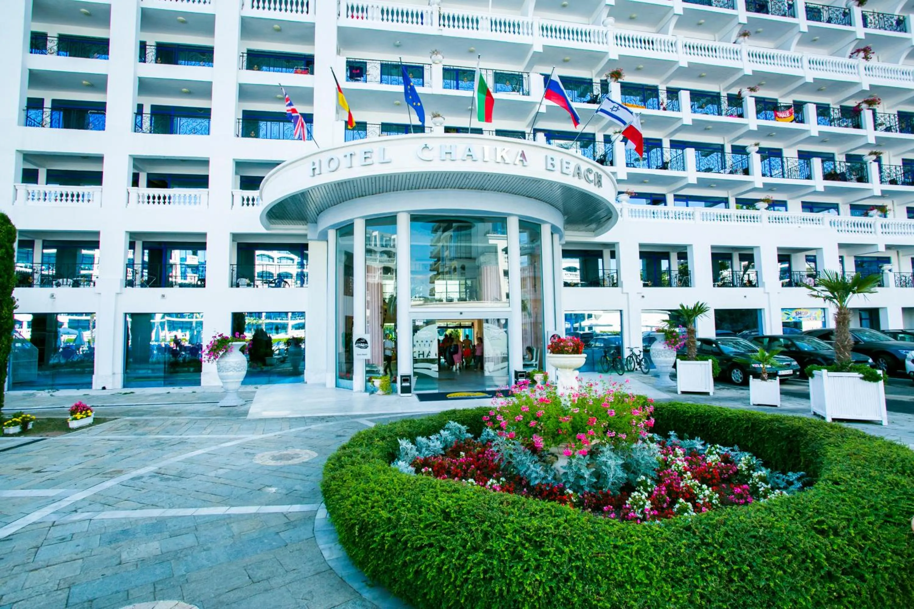 Facade/entrance in Chaika Beach Resort