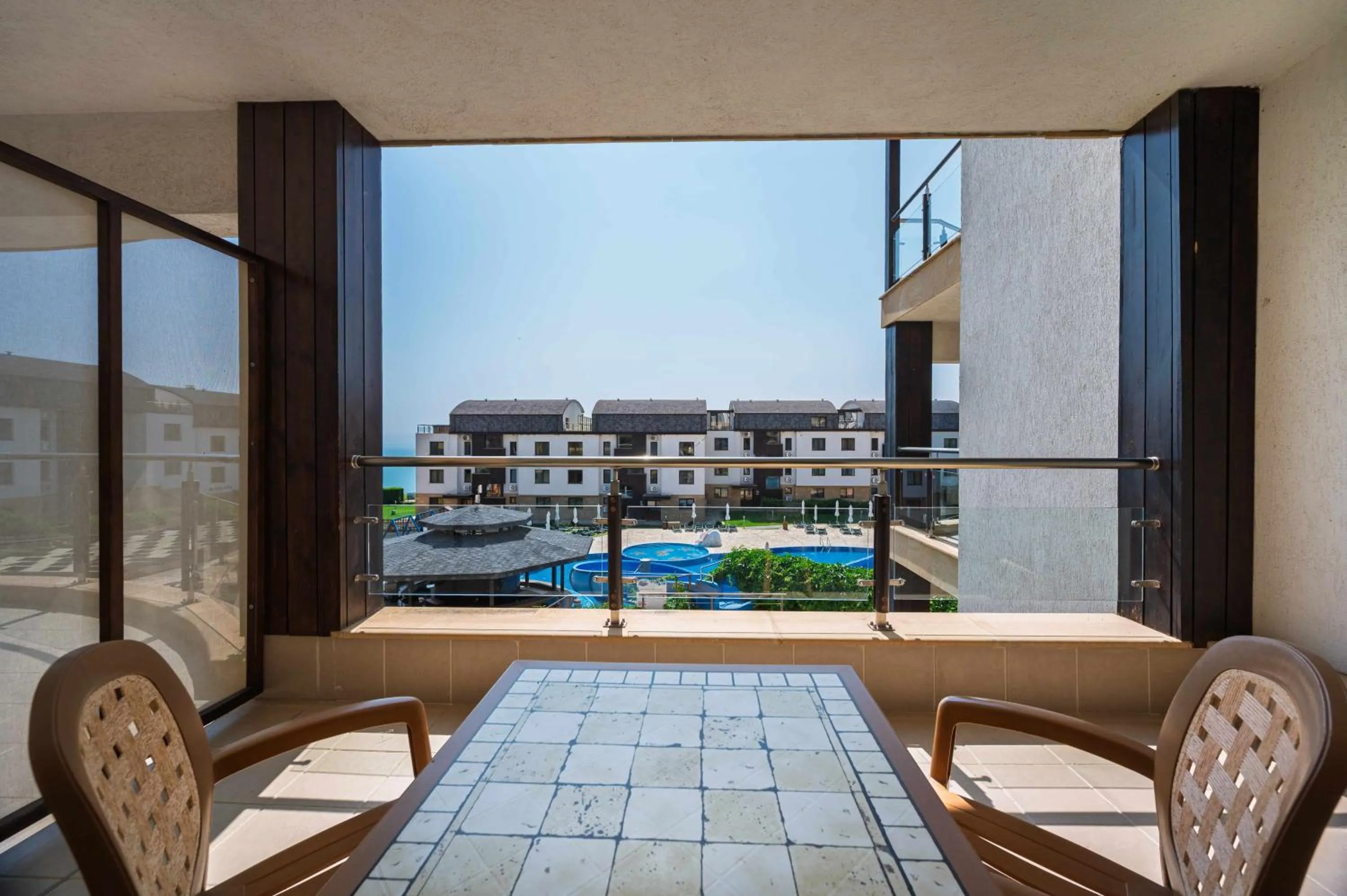 Balcony/Terrace in Topola Skies Resort & Aquapark