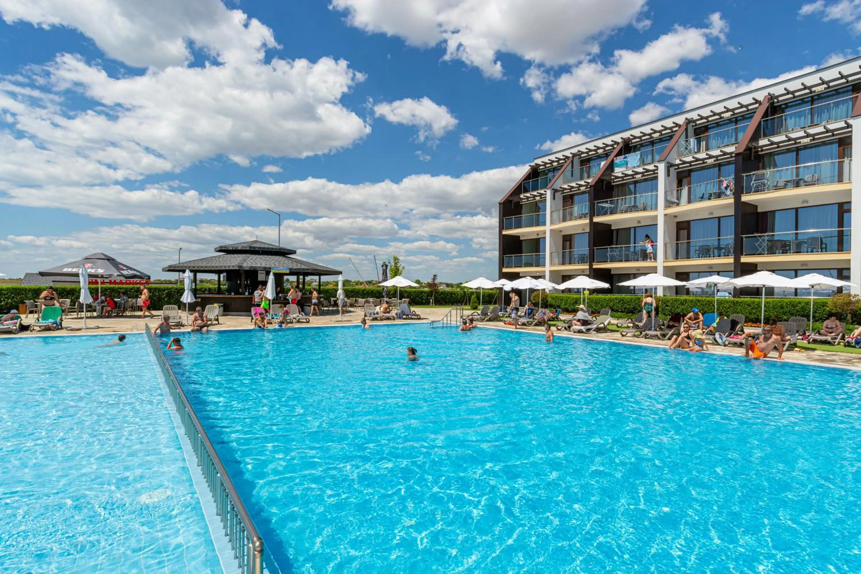 Property building in Topola Skies Resort & Aquapark