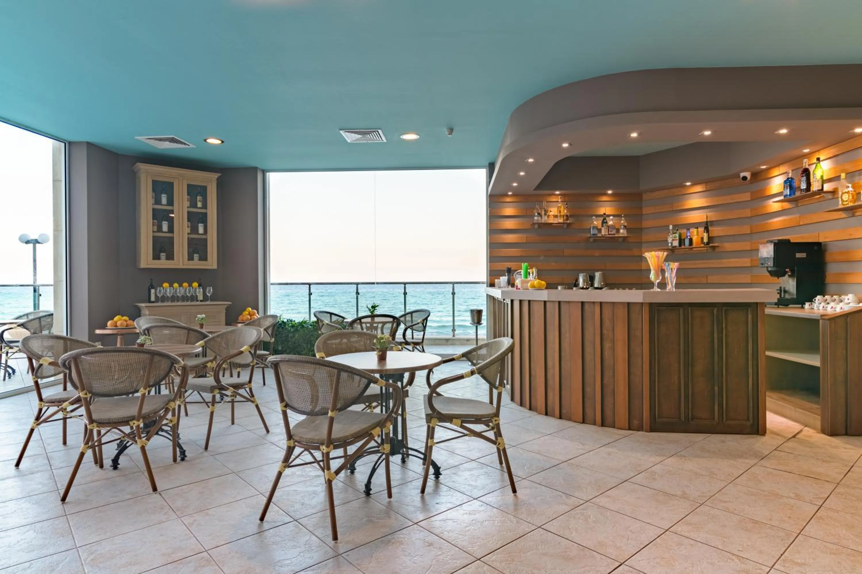 Lounge or bar in Marina Hotel, Sunny Day