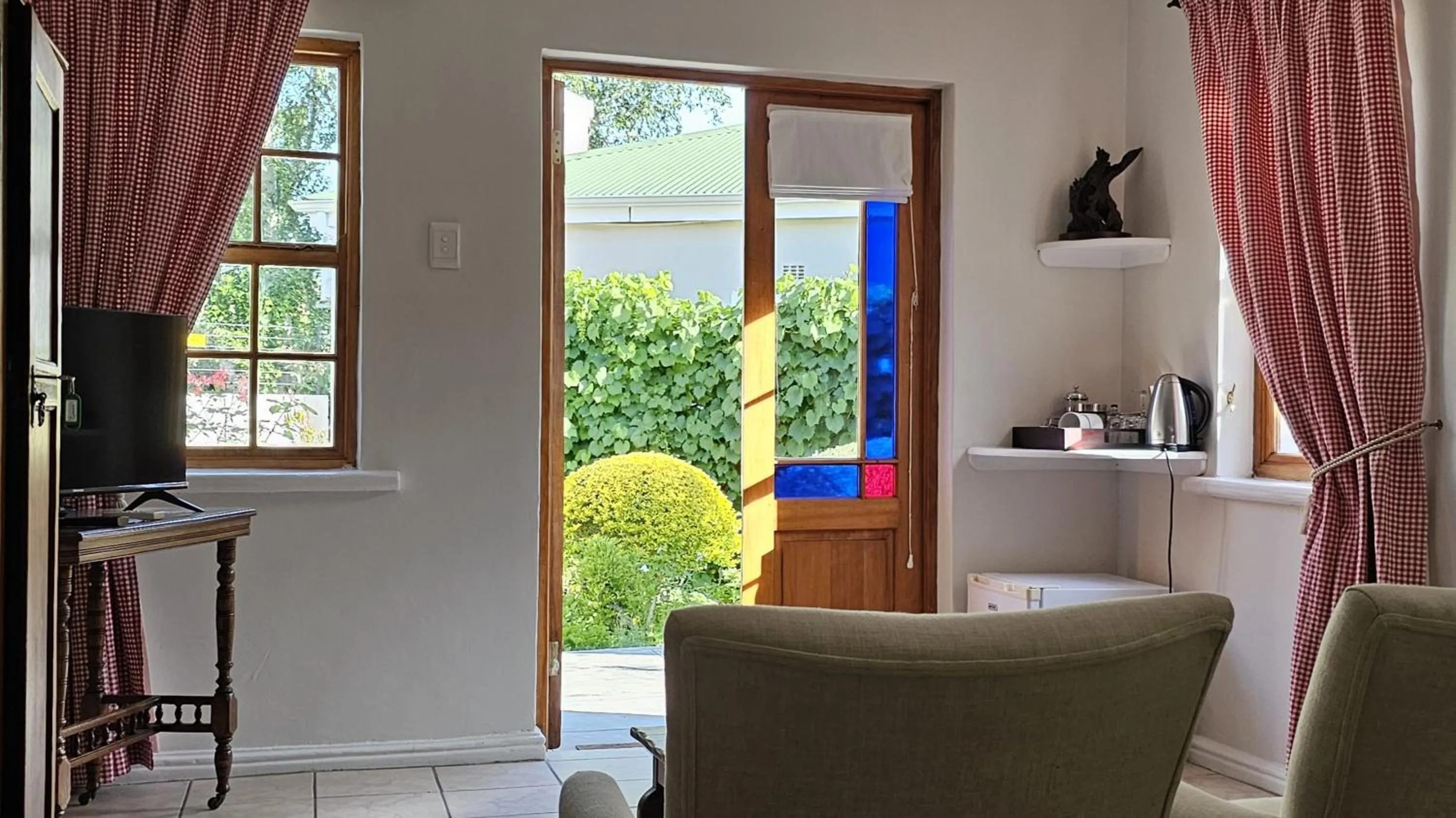 Inner courtyard view in Montagu Vines Guesthouse