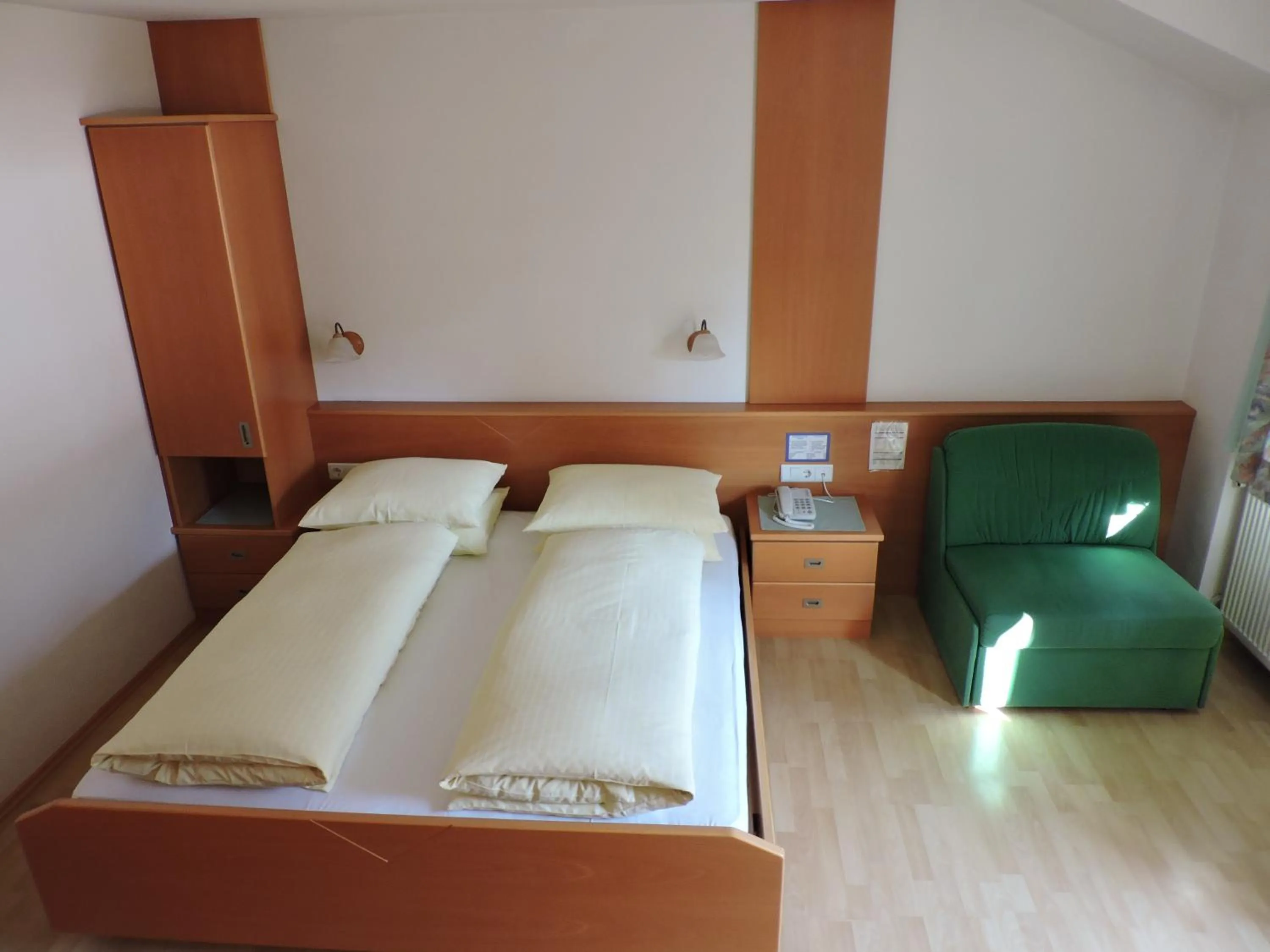 Photo of the whole room, Bed in Kühlerhof