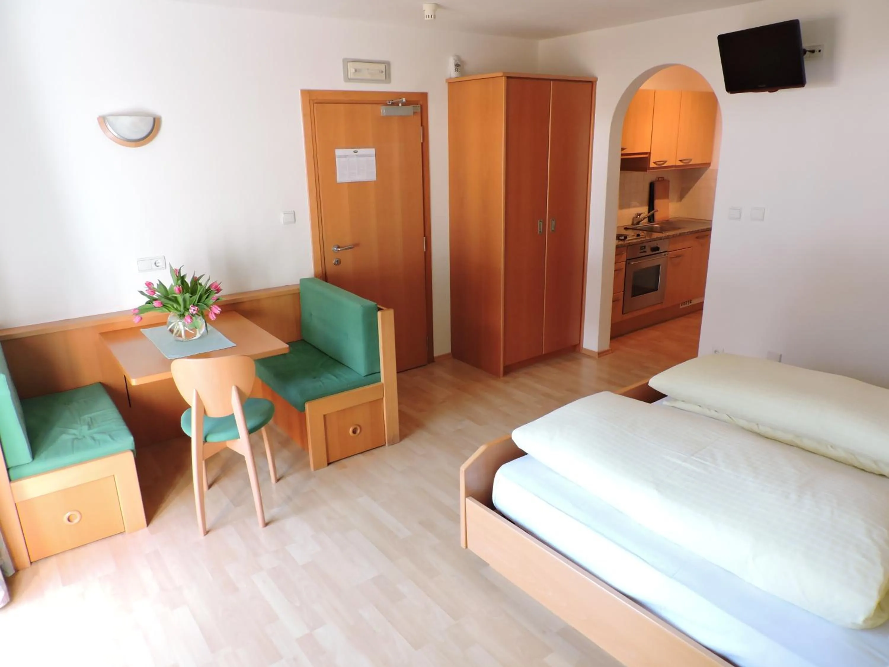 Photo of the whole room, Bed in Kühlerhof