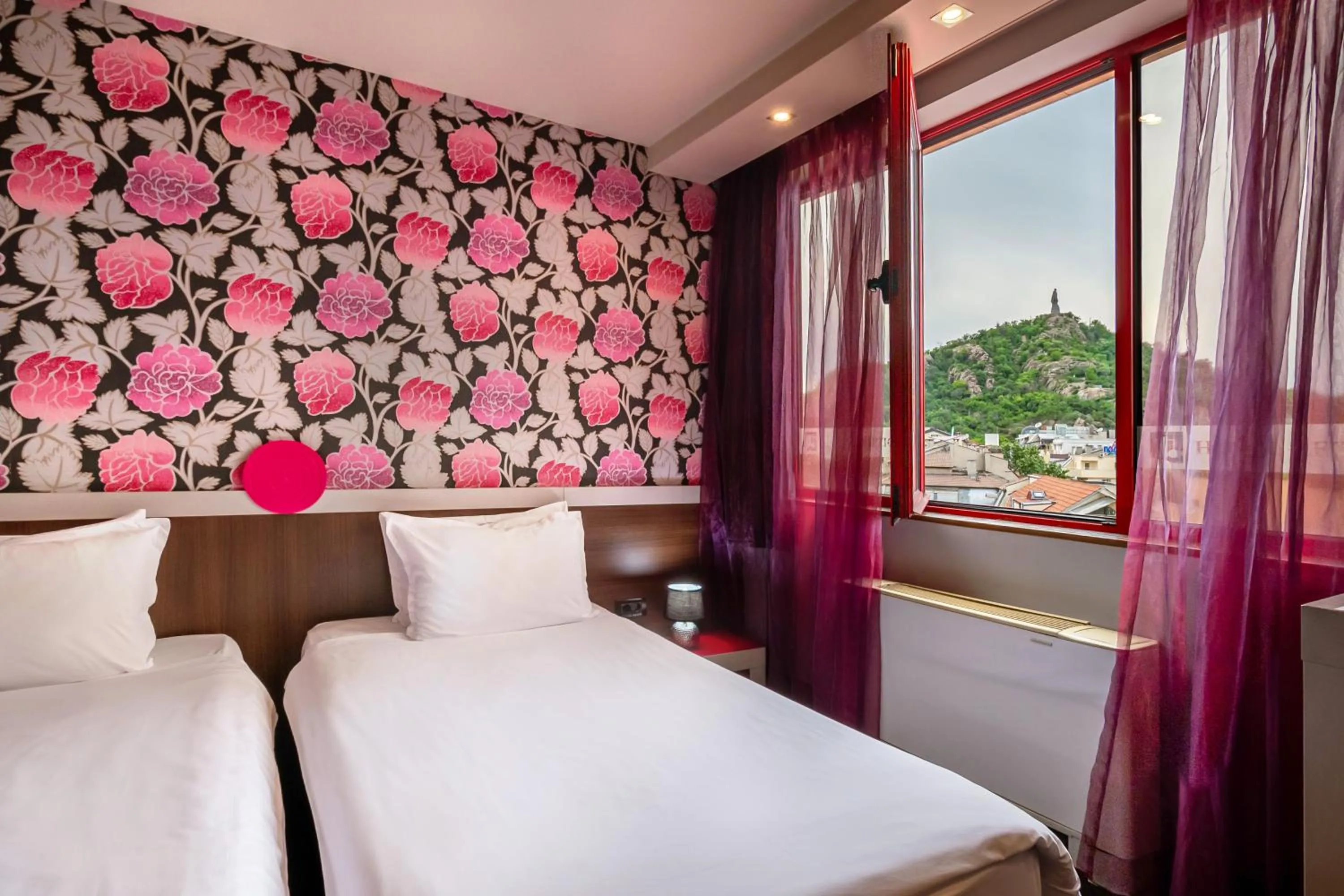 Photo of the whole room, Bed in Hotel Leipzig