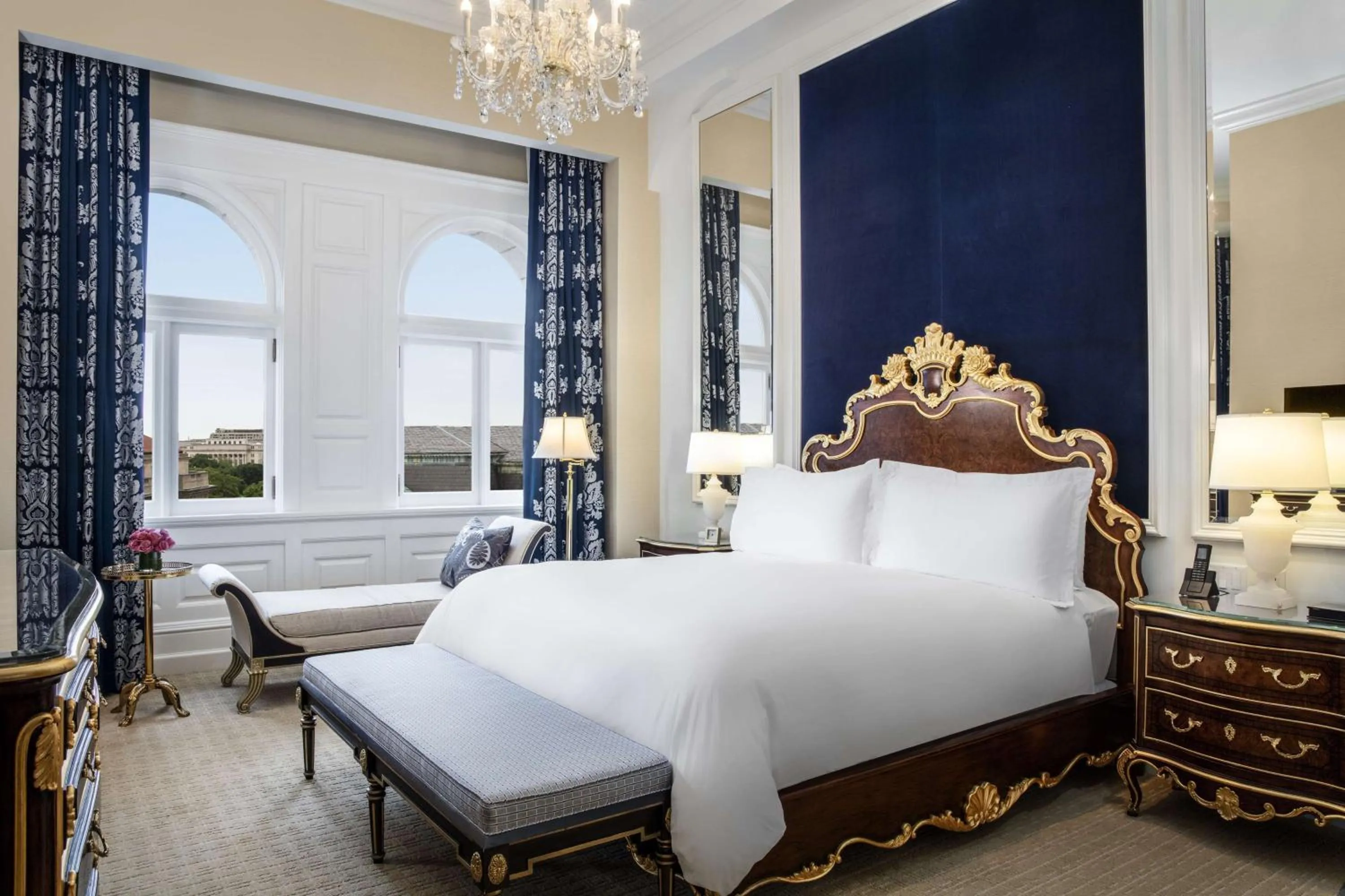 Bed in Waldorf Astoria Washington DC