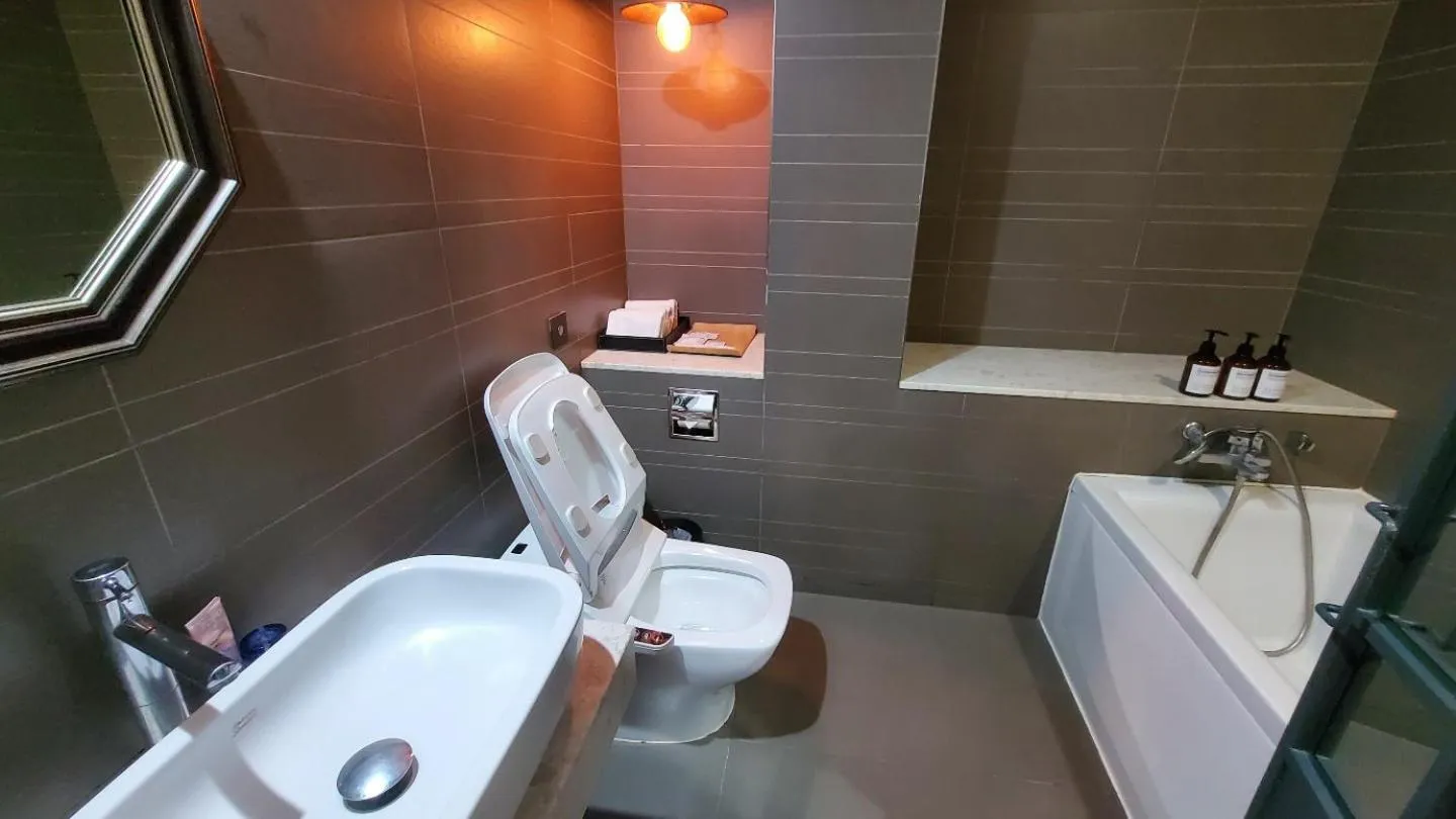 Shower in Urban Island Hotel Jeju