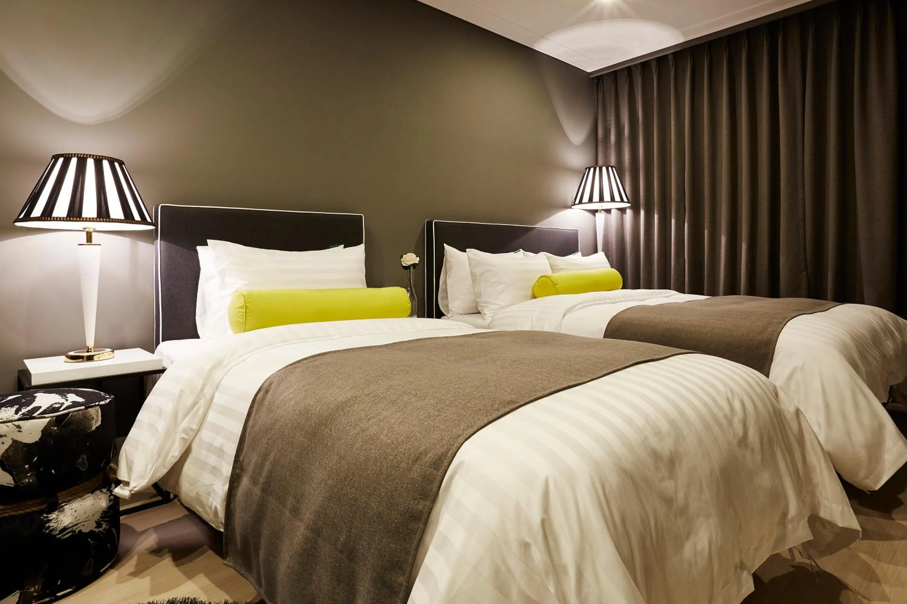 Bedroom, Bed in Urban Island Hotel Jeju