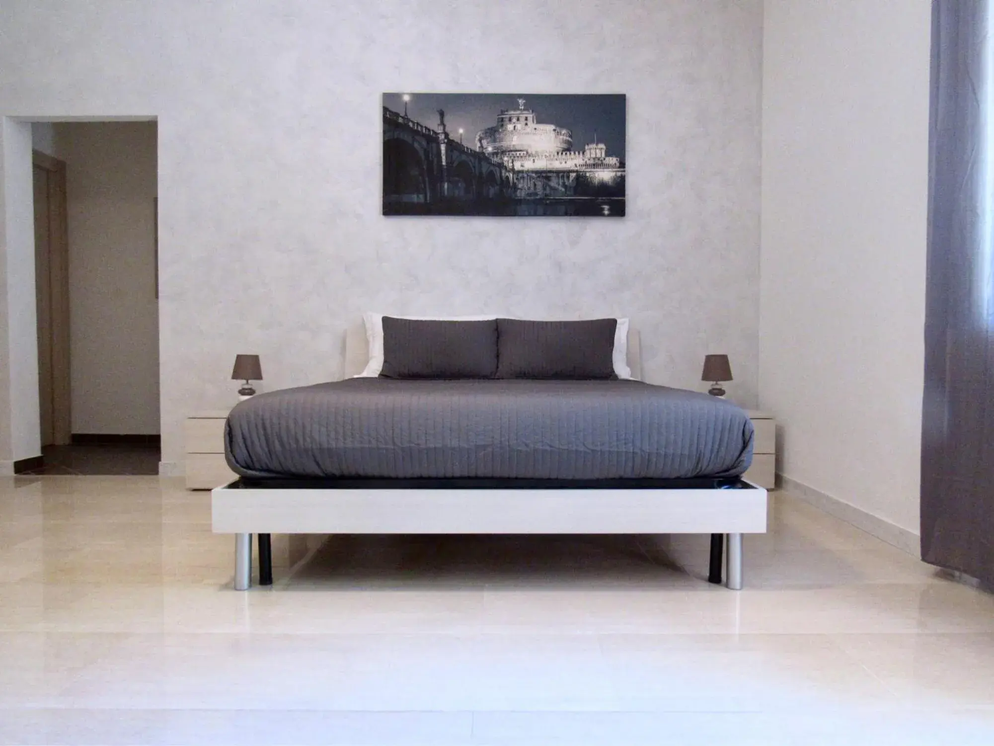 Triple Room with Balcony in Roema Guest House Triple Room with Balcony in Roema Guest House