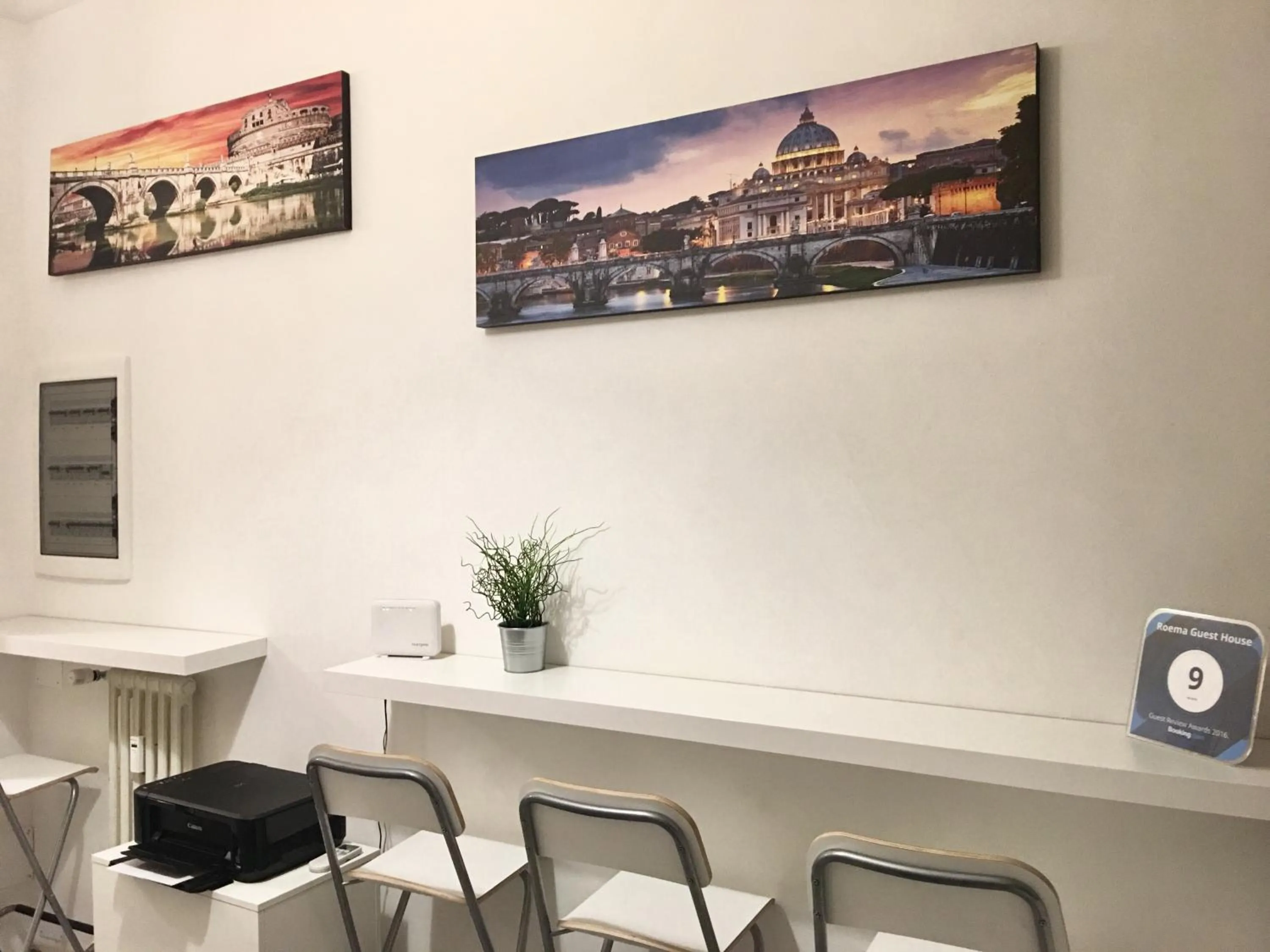 Lobby or reception in Roema Guest House