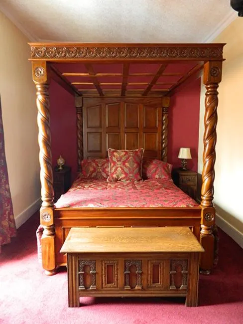 Bedroom, Bed in The Red Lion