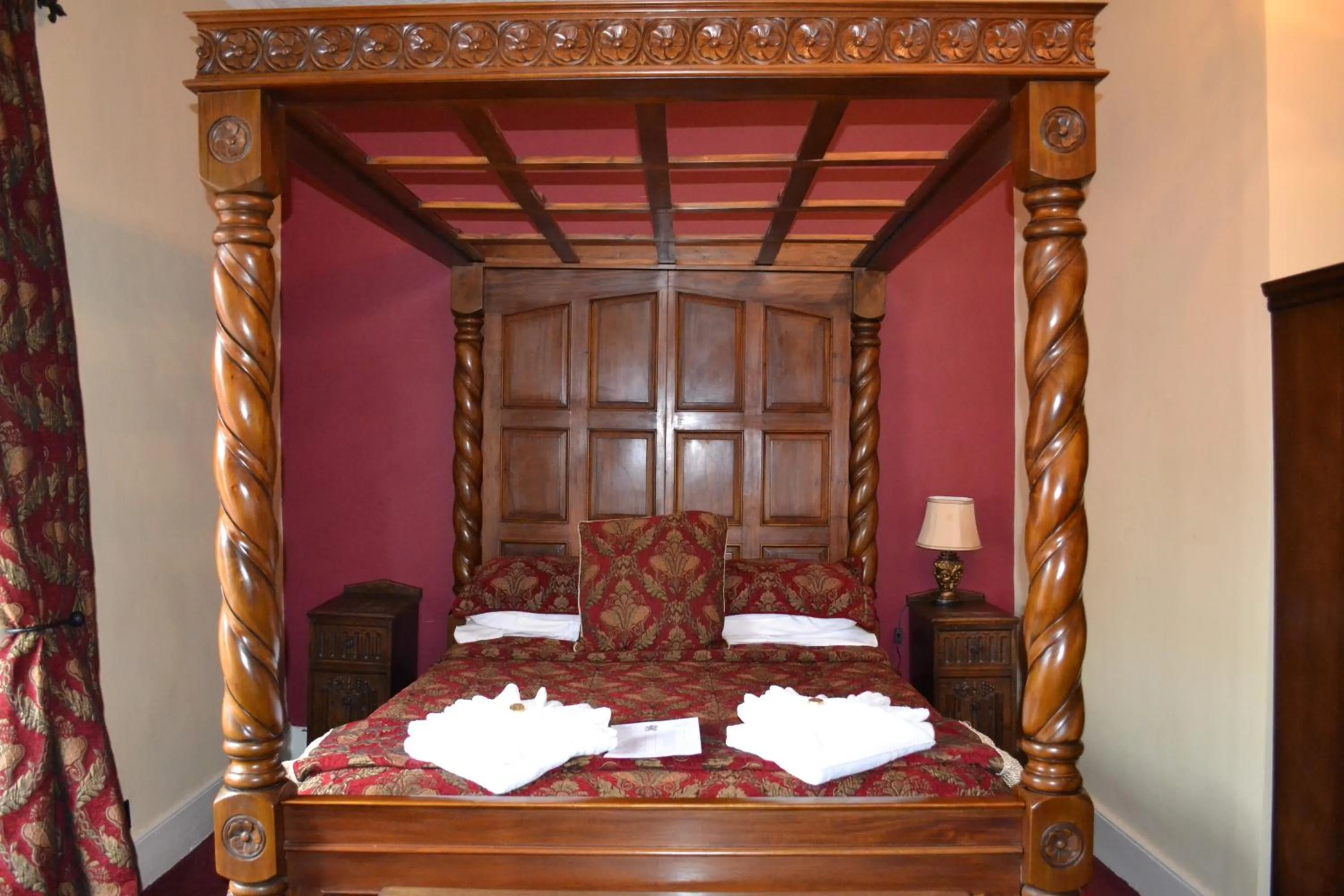 Bed in The Red Lion