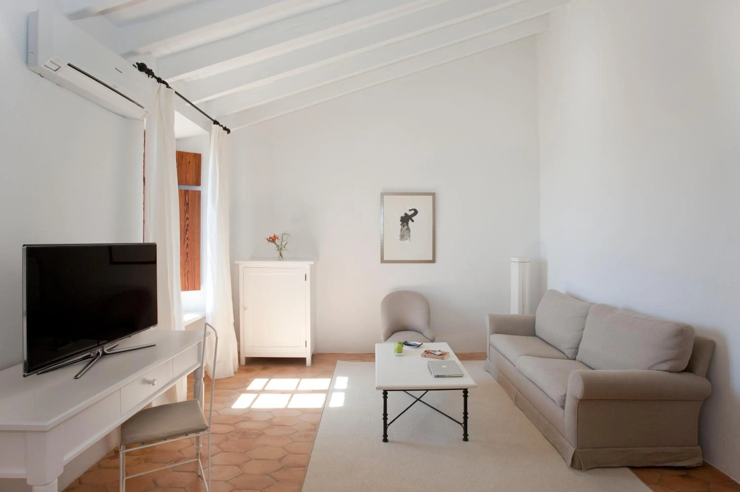 Day in Can Simoneta - Adults Only