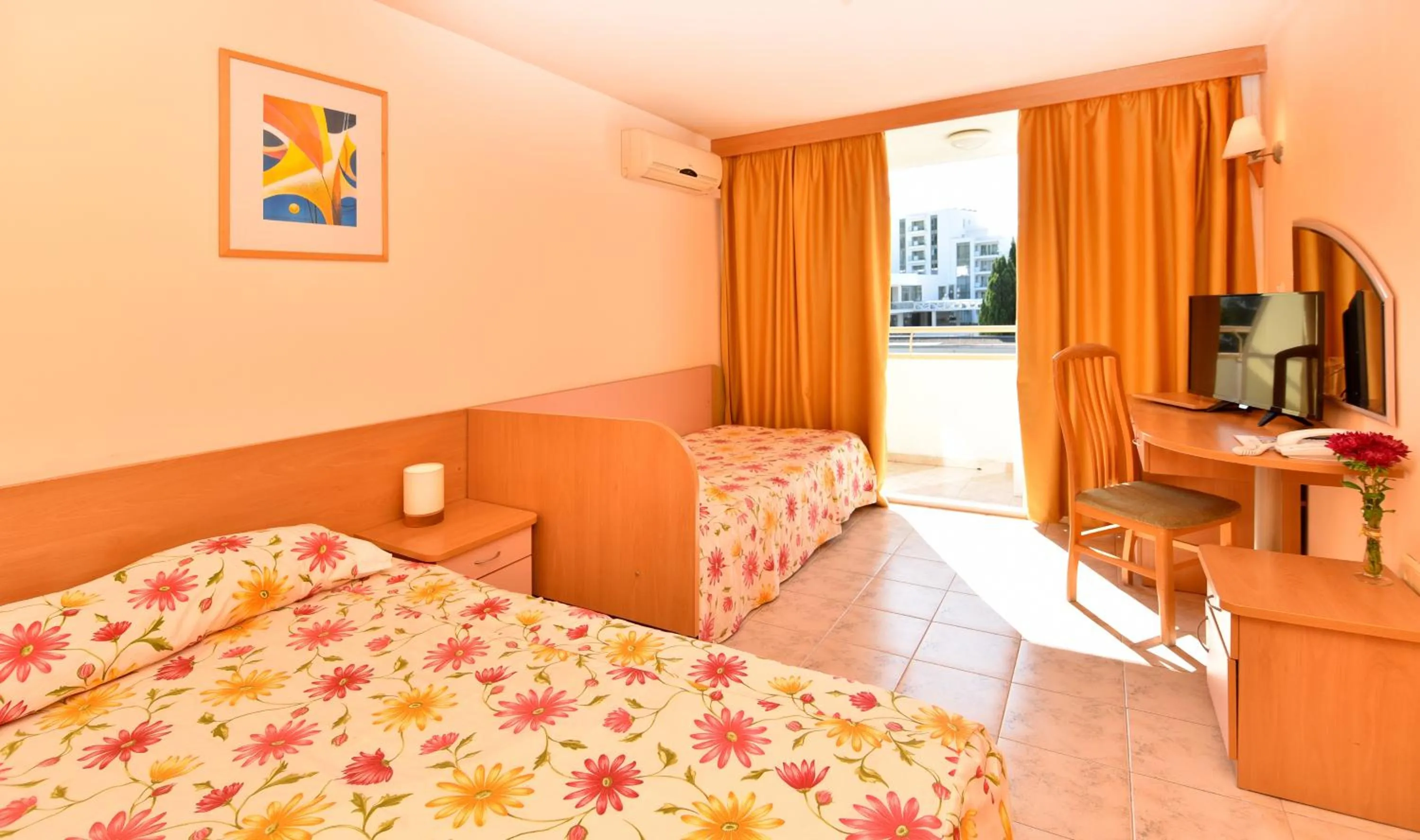 Bedroom, Bed in Hotel Oasis