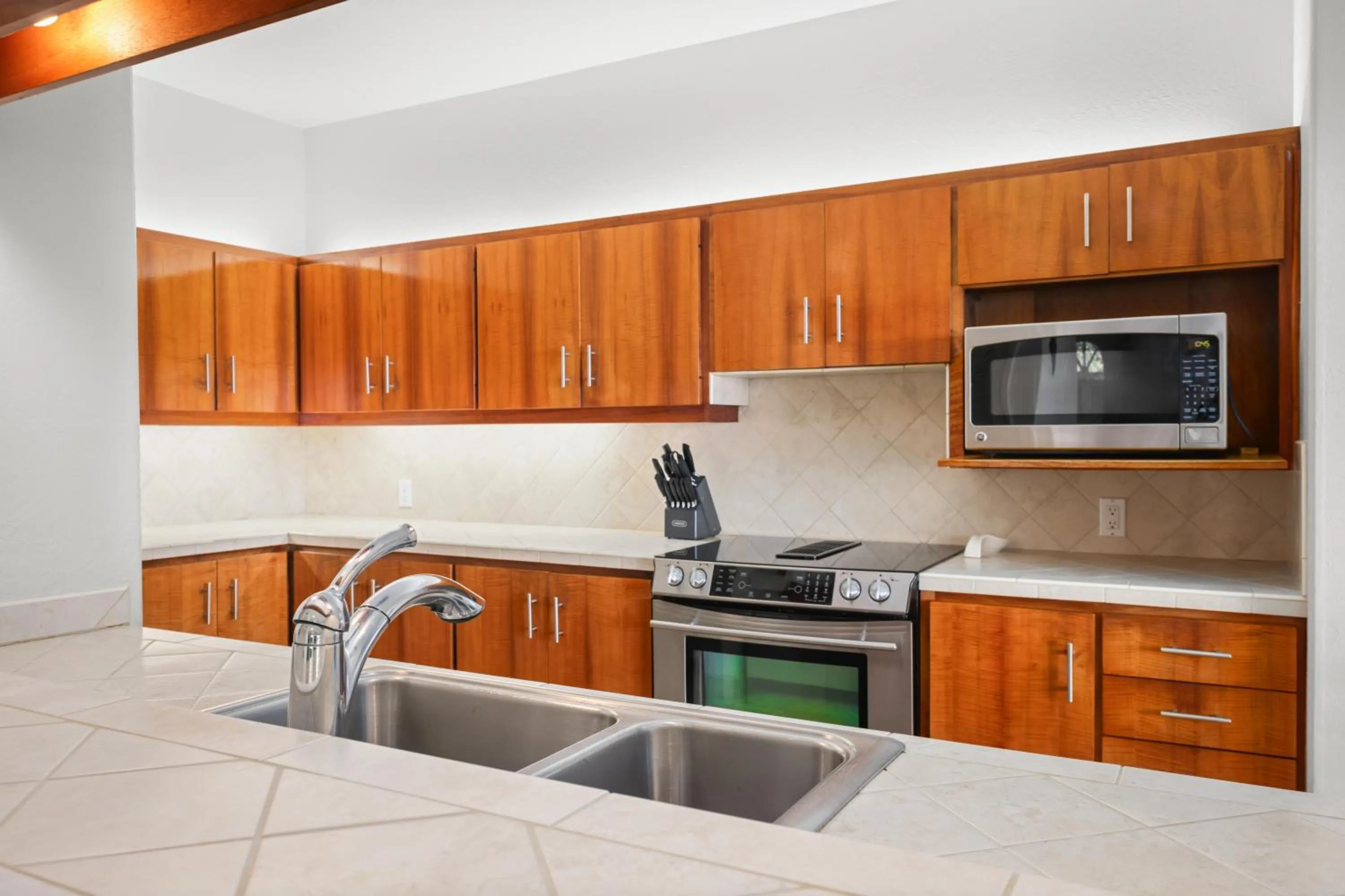 Kanaloa at Kona by OUTRIGGER