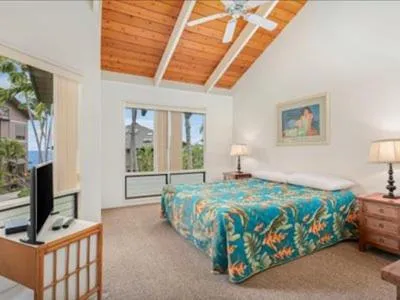 Bed in Kanaloa at Kona by OUTRIGGER
