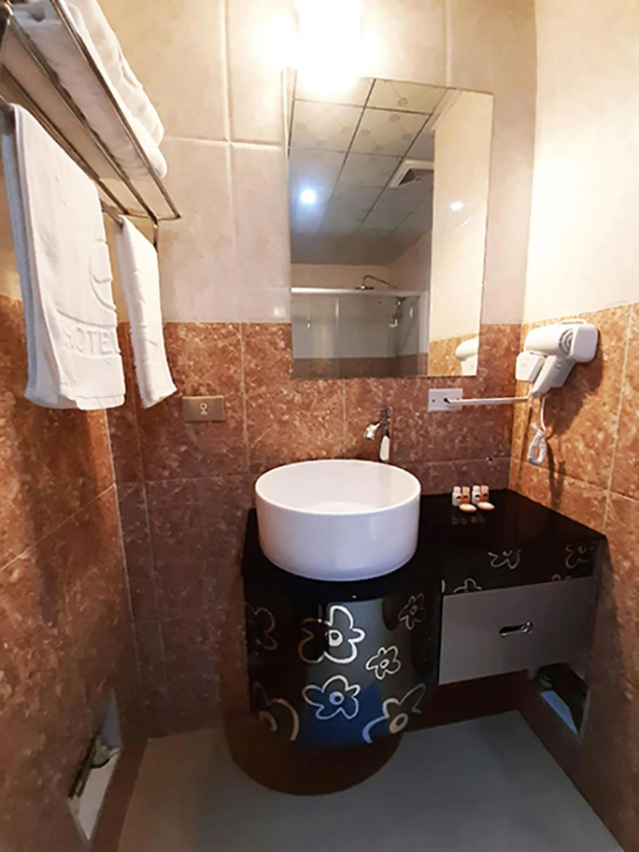 Bathroom in Swan Hotel