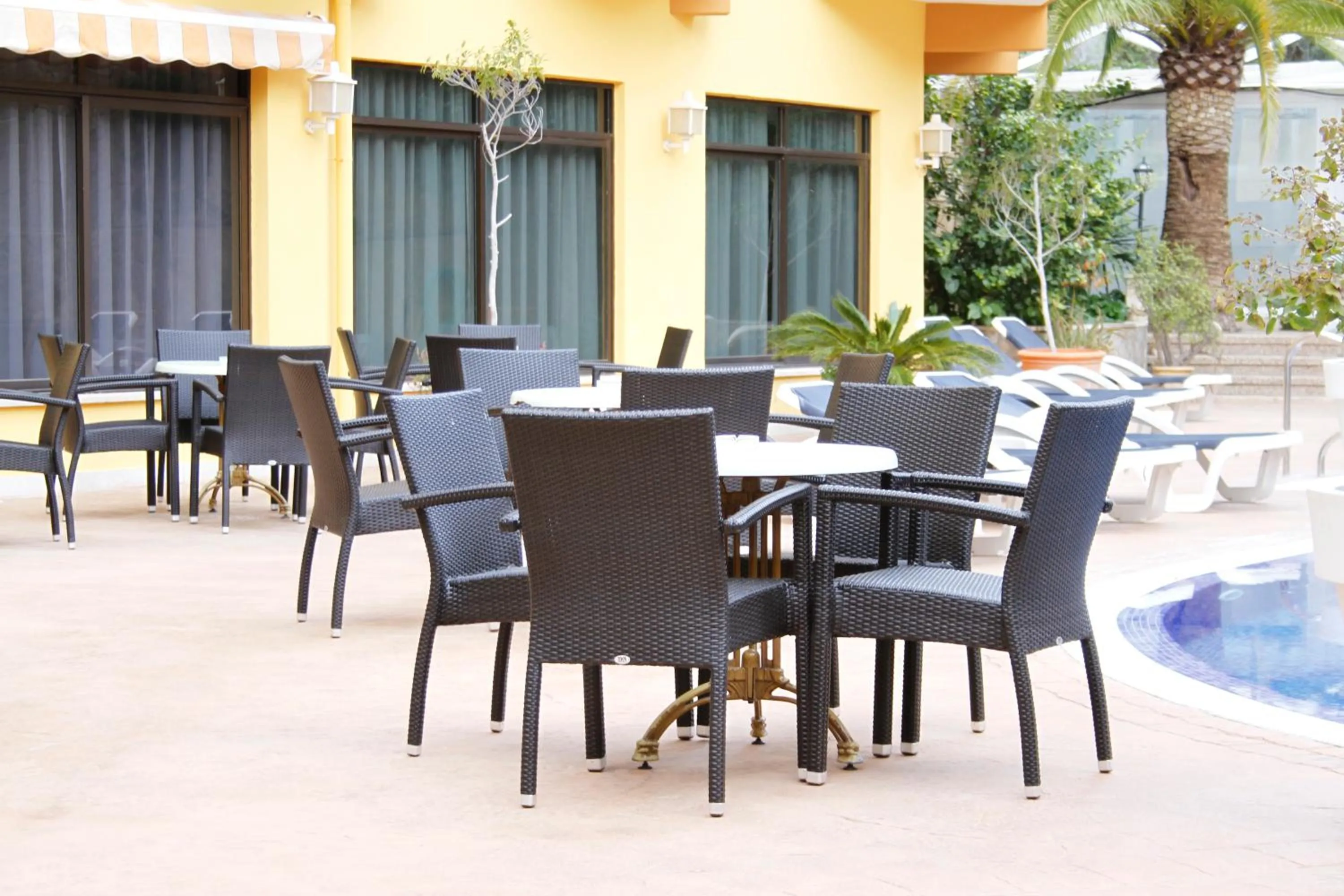 Patio in Hotel Morlans