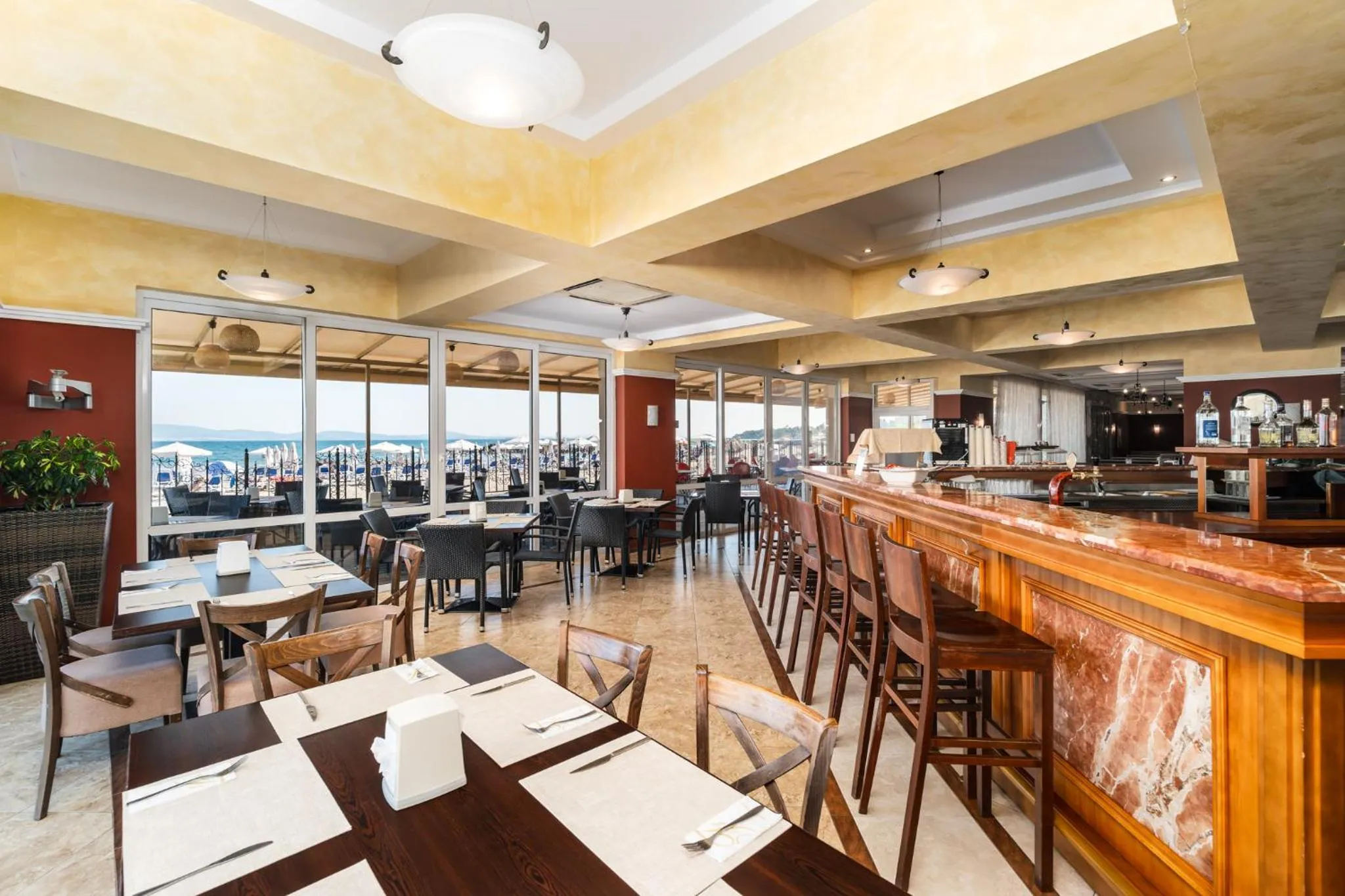 Restaurant/places to eat in Festa Pomorie Resort