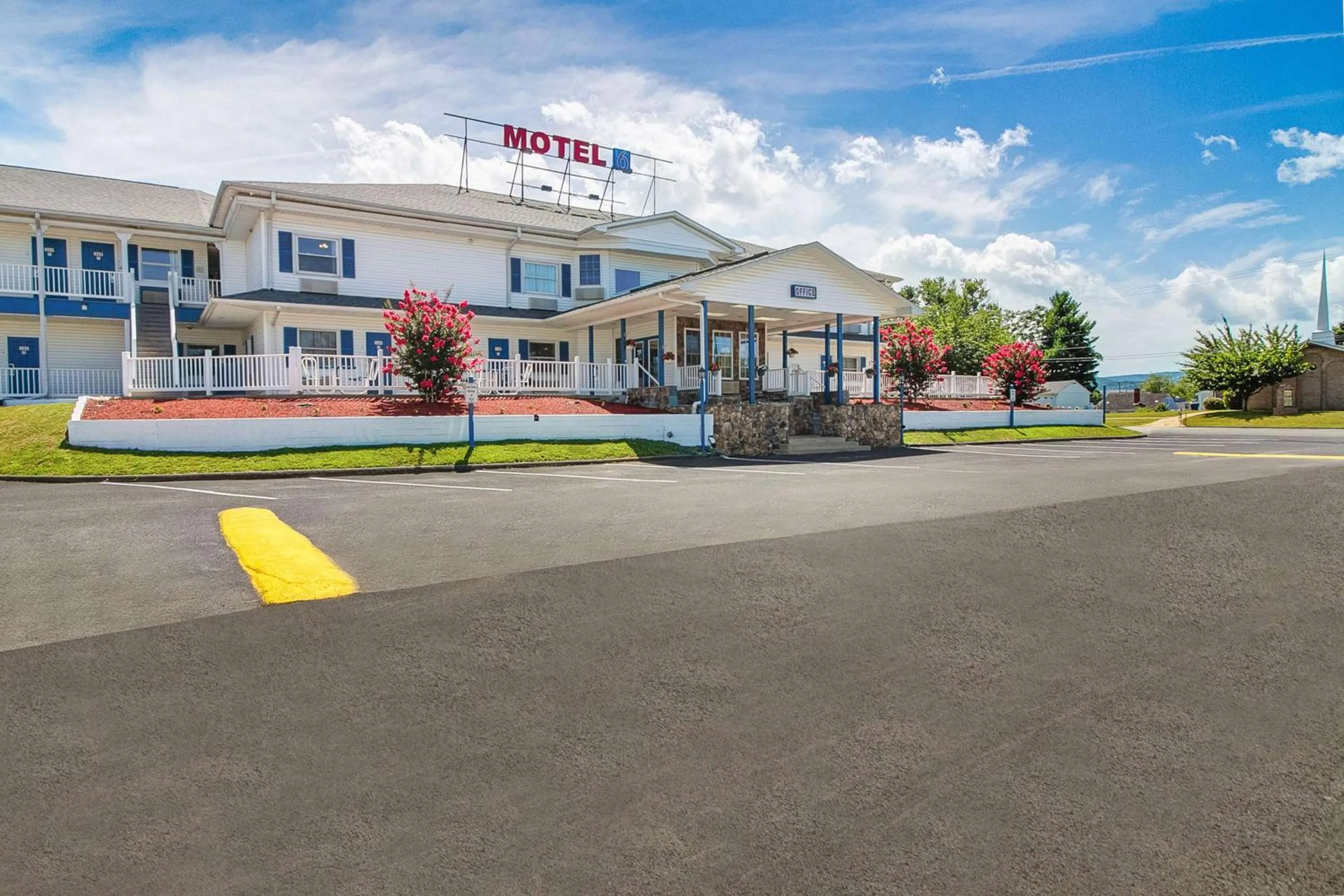 Property building in Motel 6-Front Royal, VA