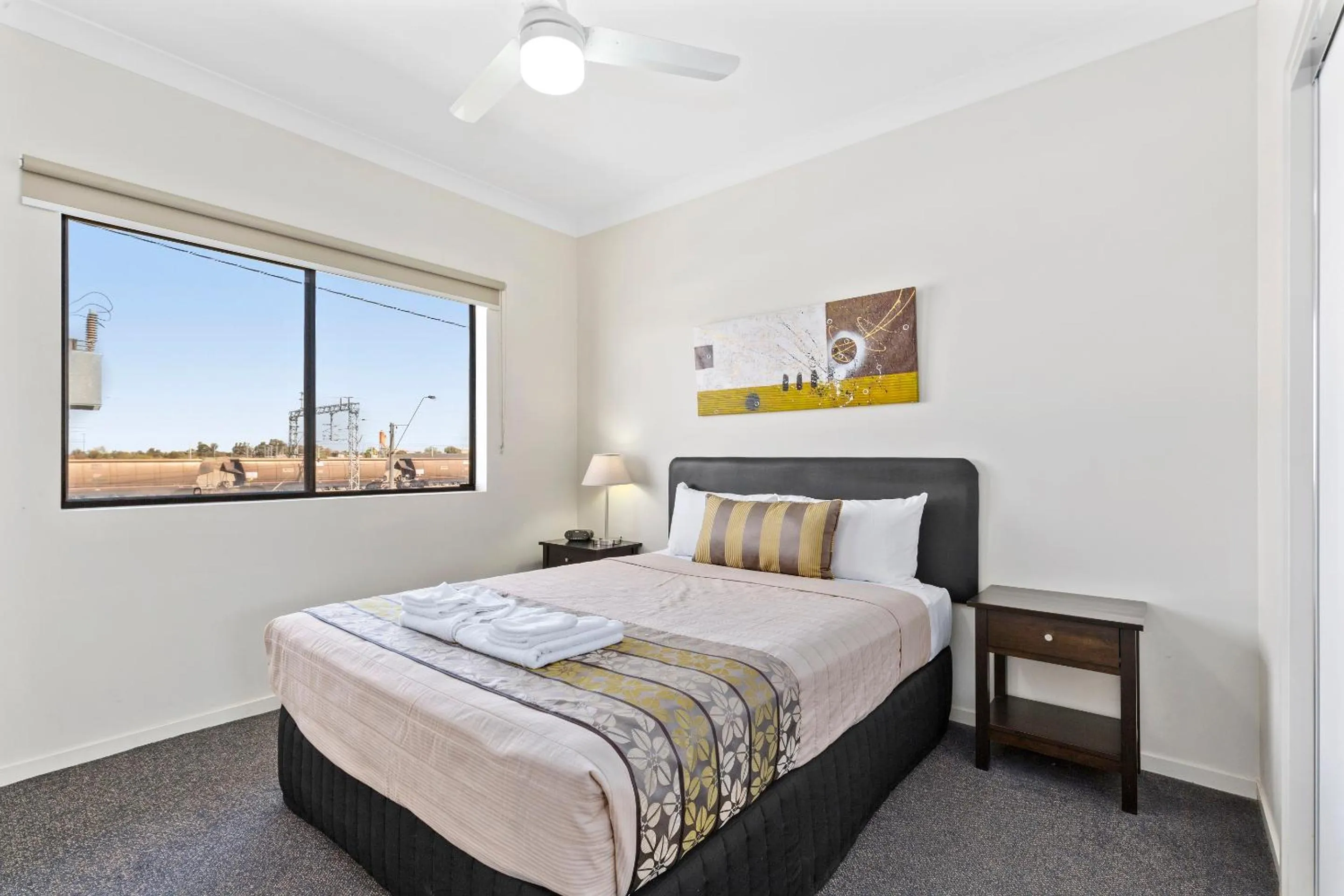 Bed in Blackwater Central Motel