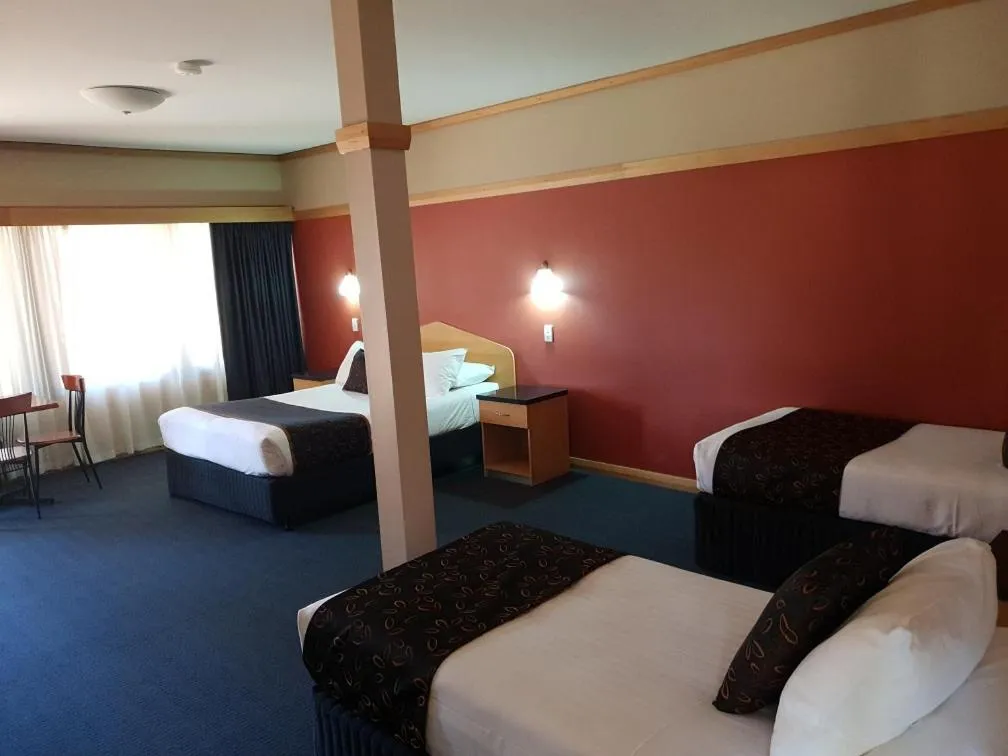 Bed in Banksia Motel