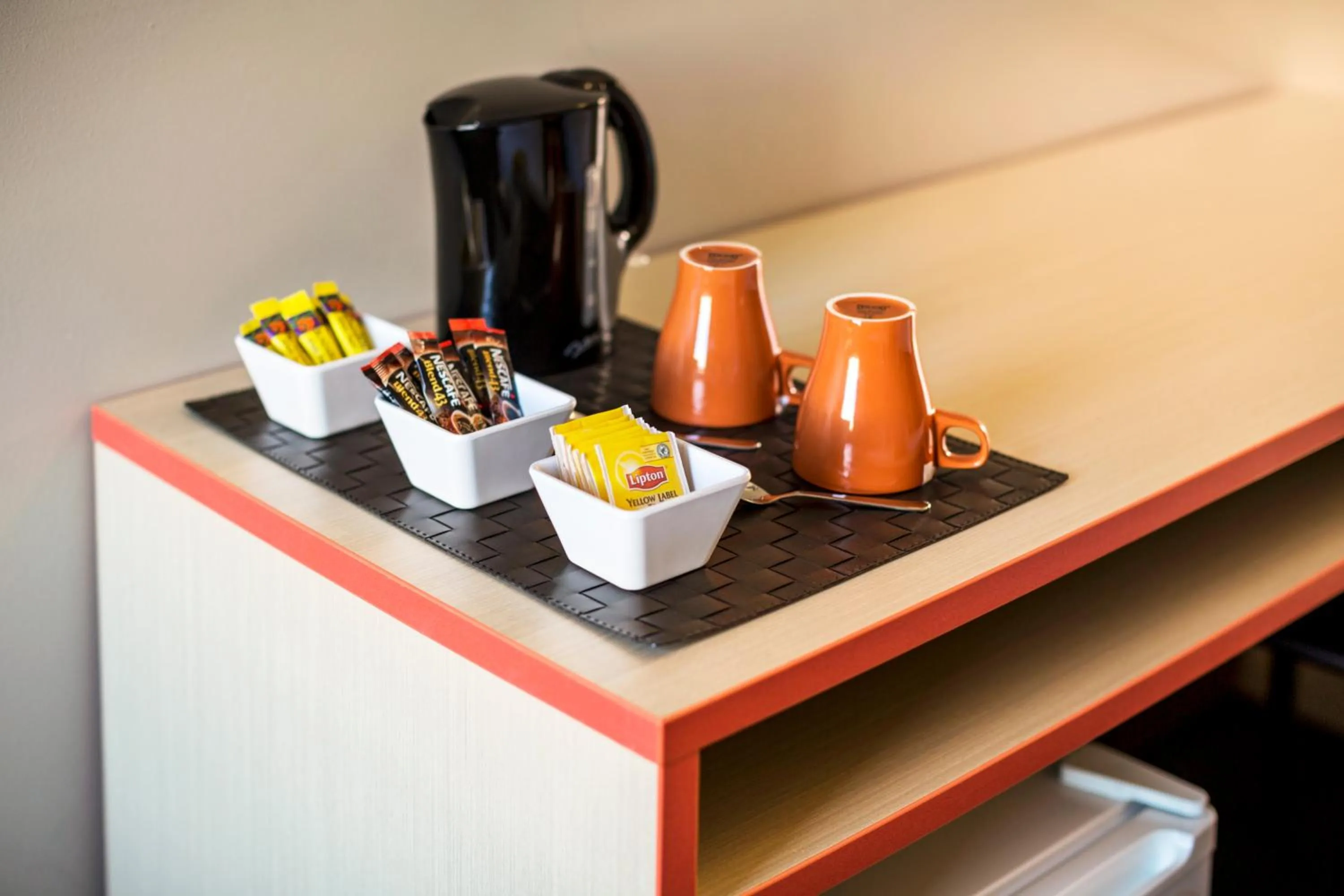 Coffee/tea facilities in Granville Hotel