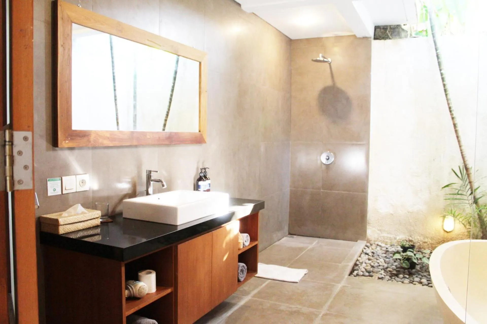 Shower in Villa Kim Seminyak